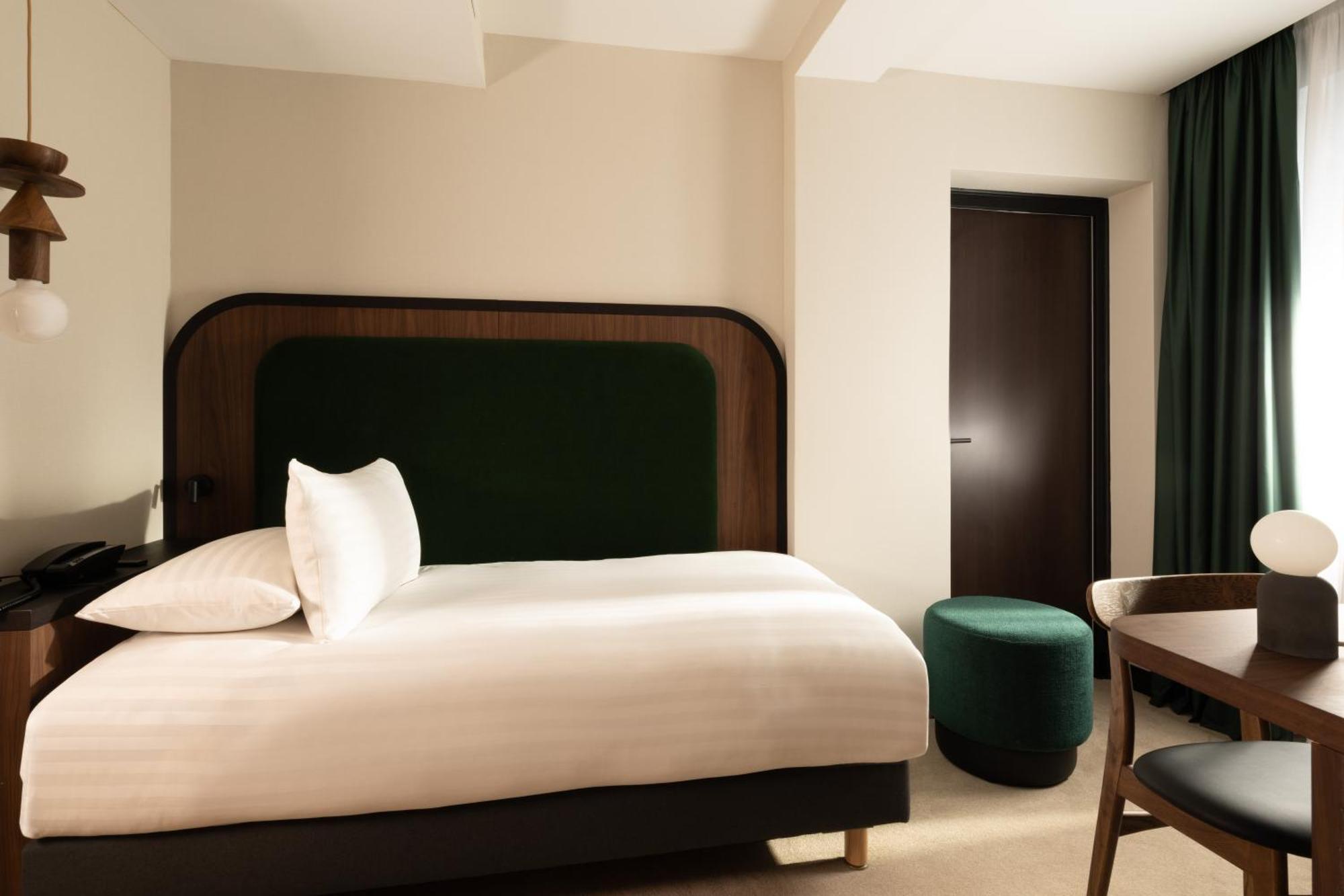 Deluxe Single Room