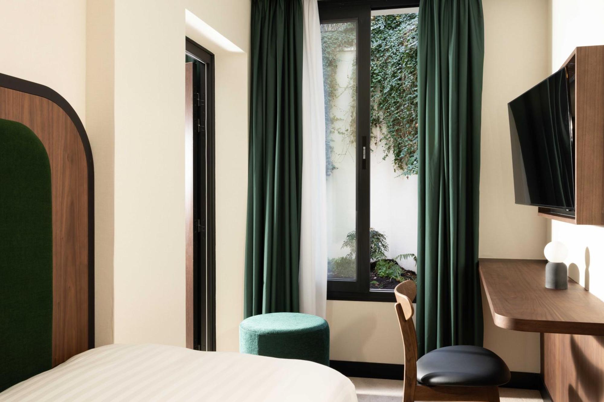 Deluxe Single Room