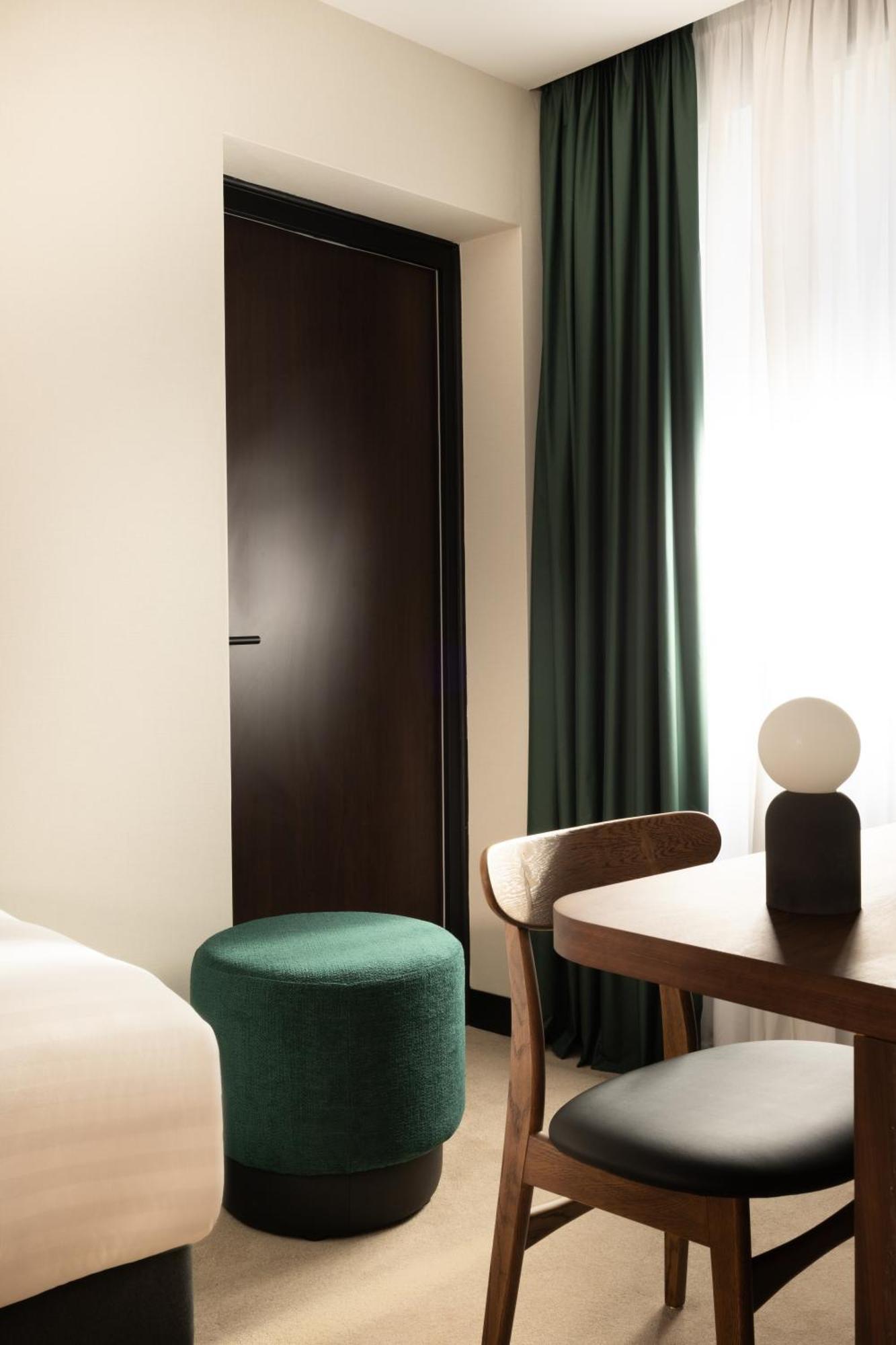 Deluxe Single Room