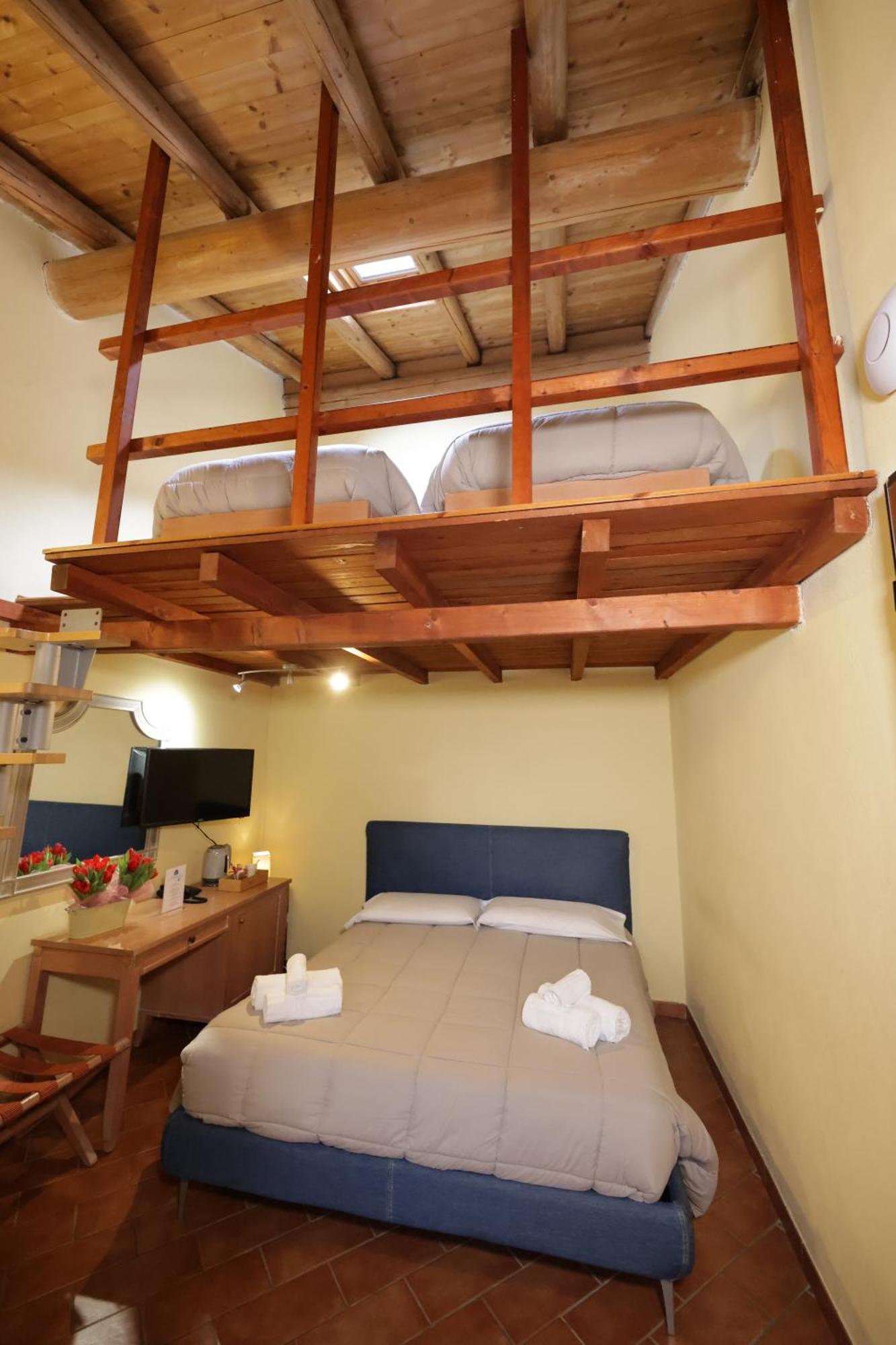 Classic Quadruple Room