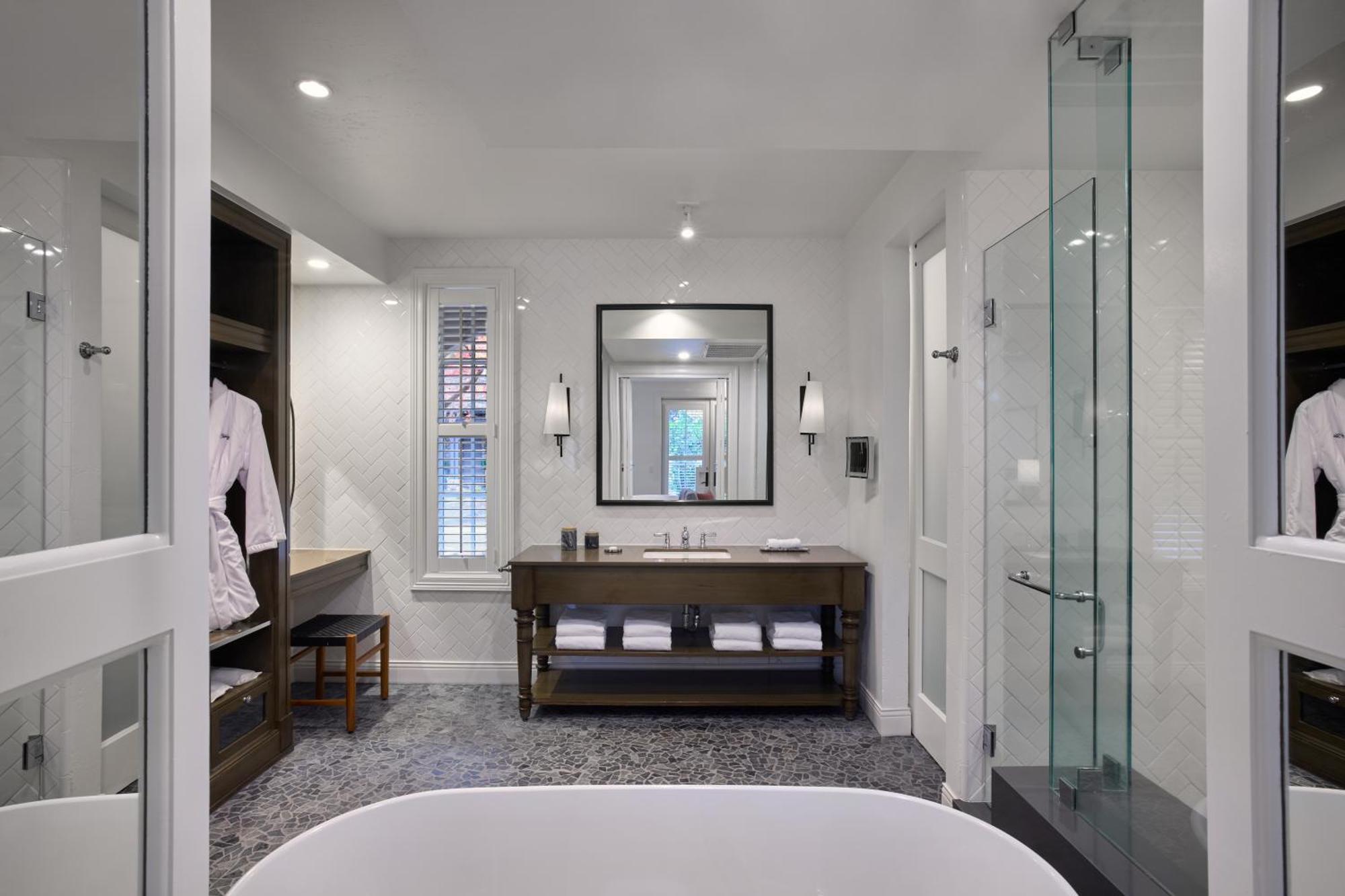 Premium King Room