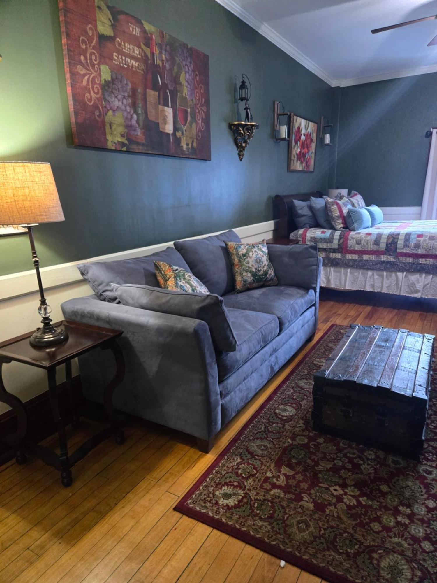 Queen Suite