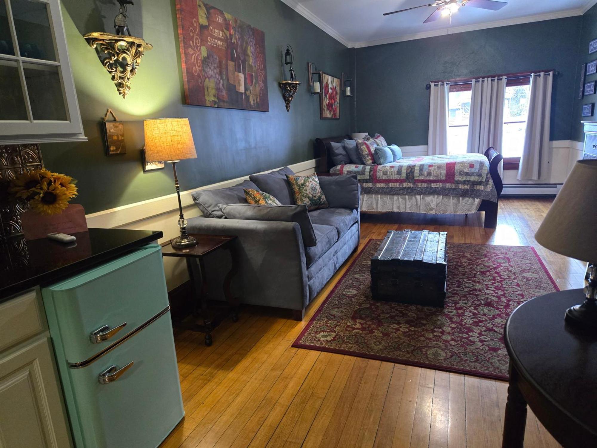 Queen Suite