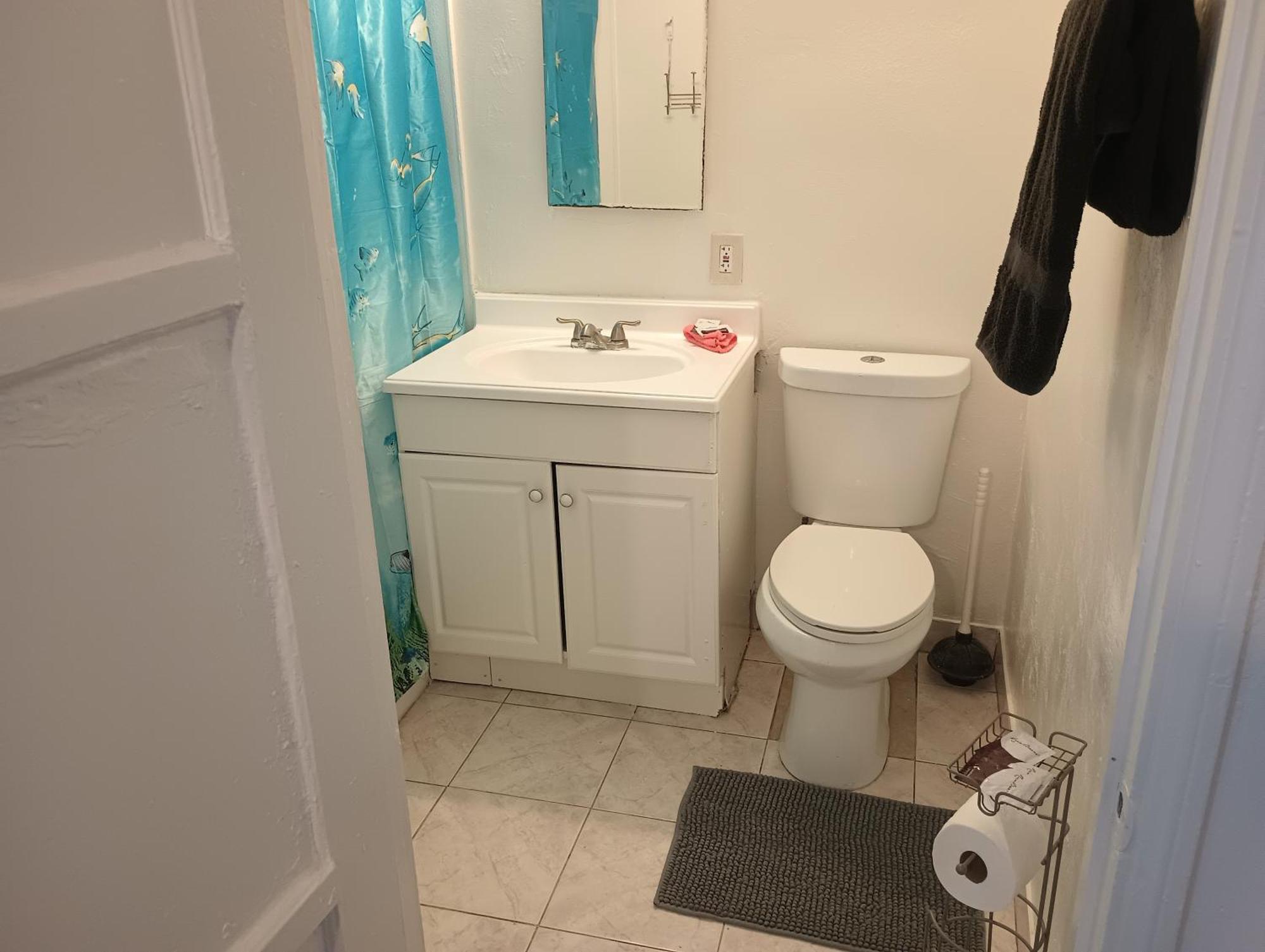 Queen Kitchenette
