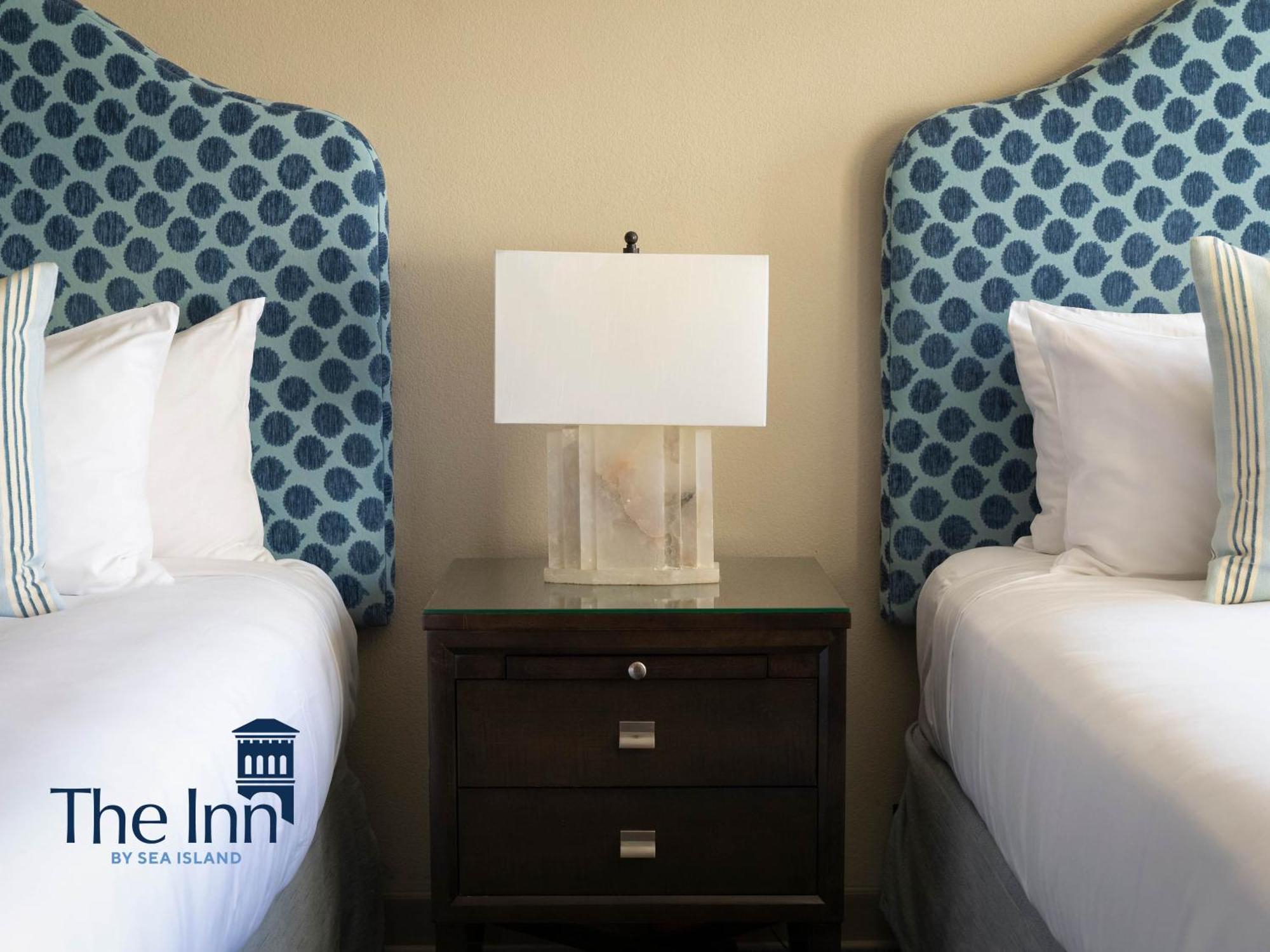 Queen Room Two Queen Beds NO RESORT ACCESS