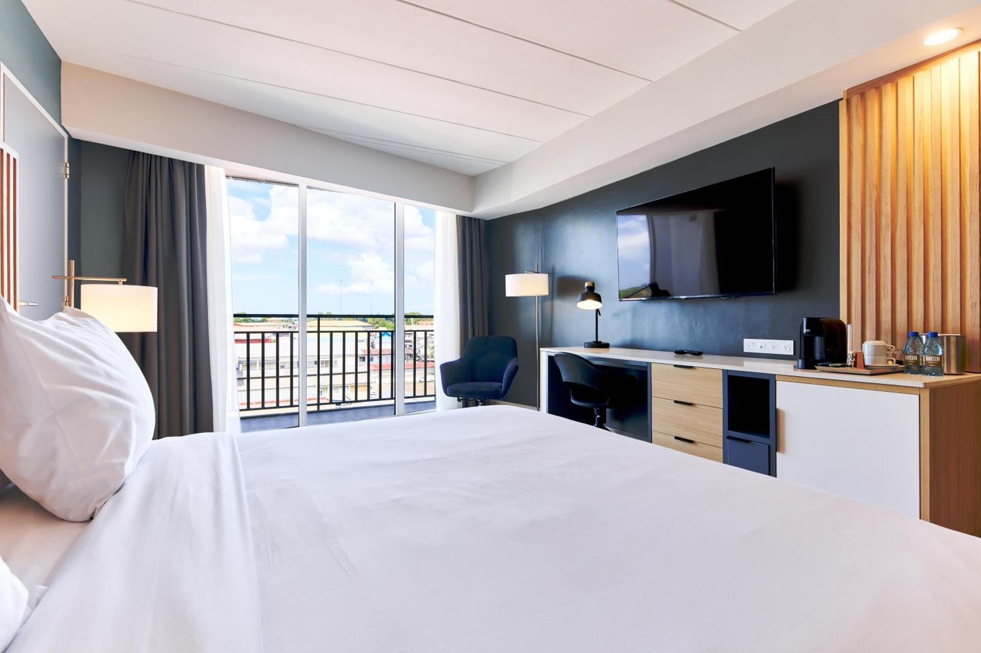 King Room Balcony Non Smoking