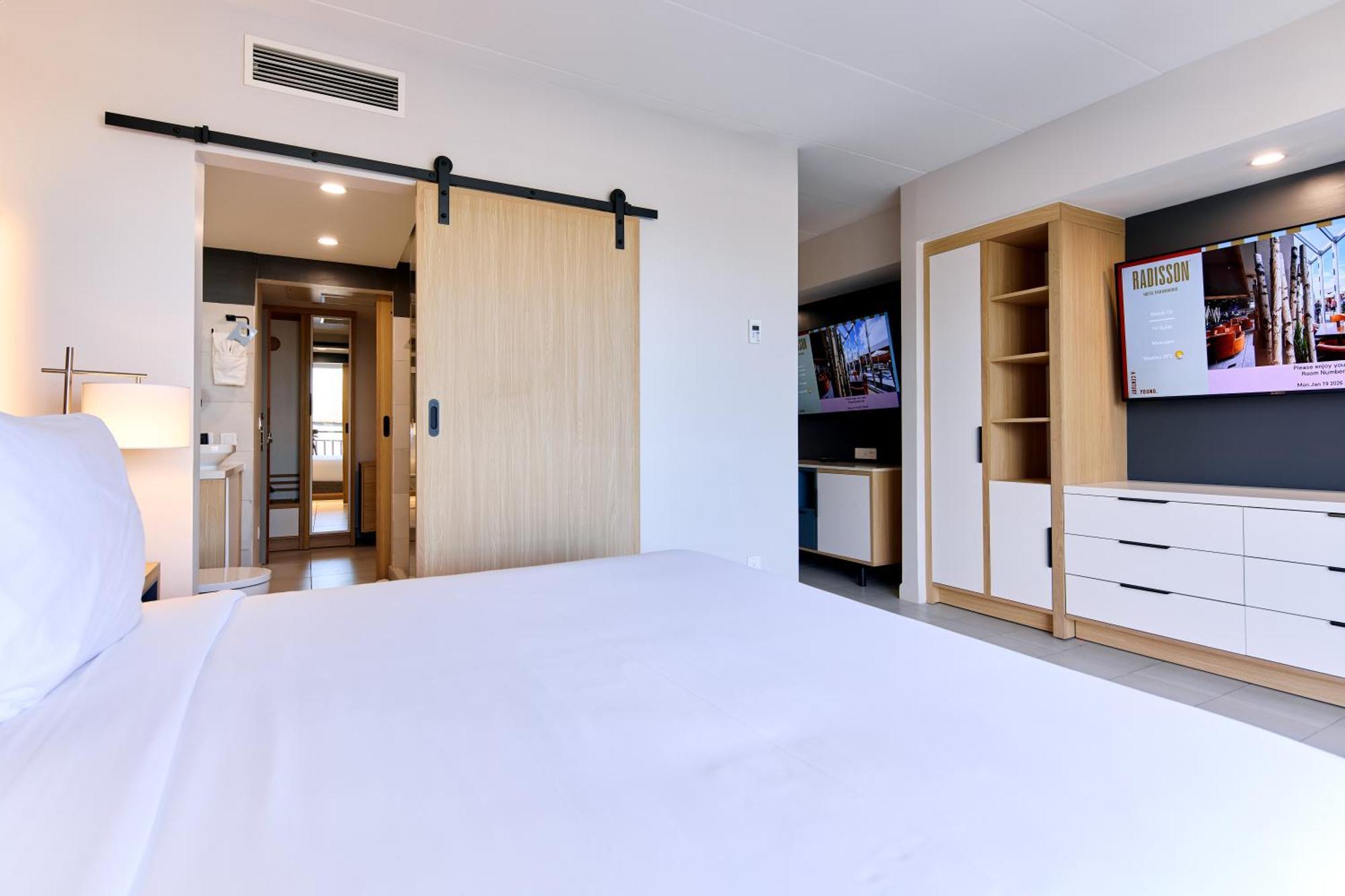 King Suite Non-Smoking