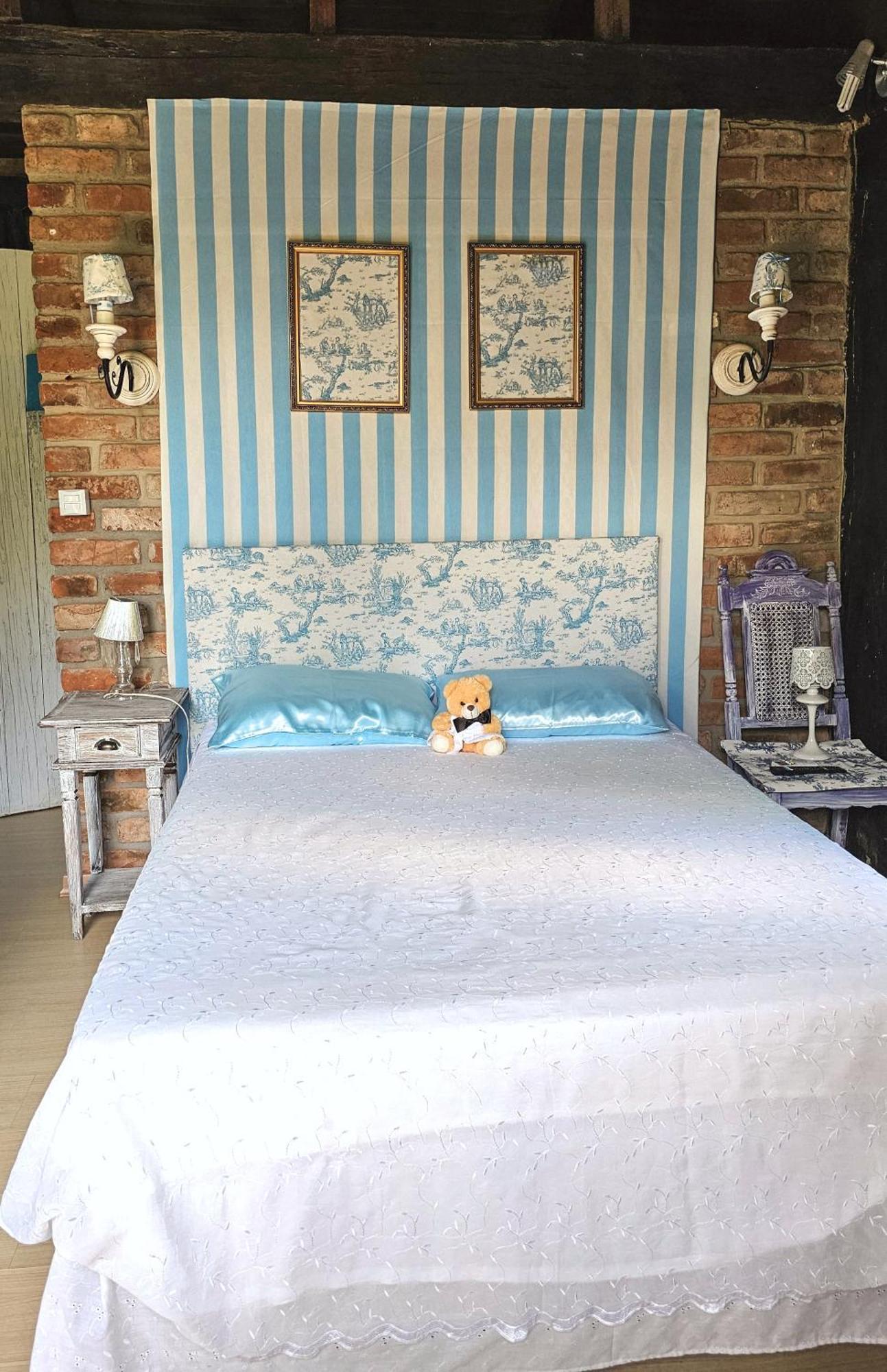 Deluxe Double Room Shower