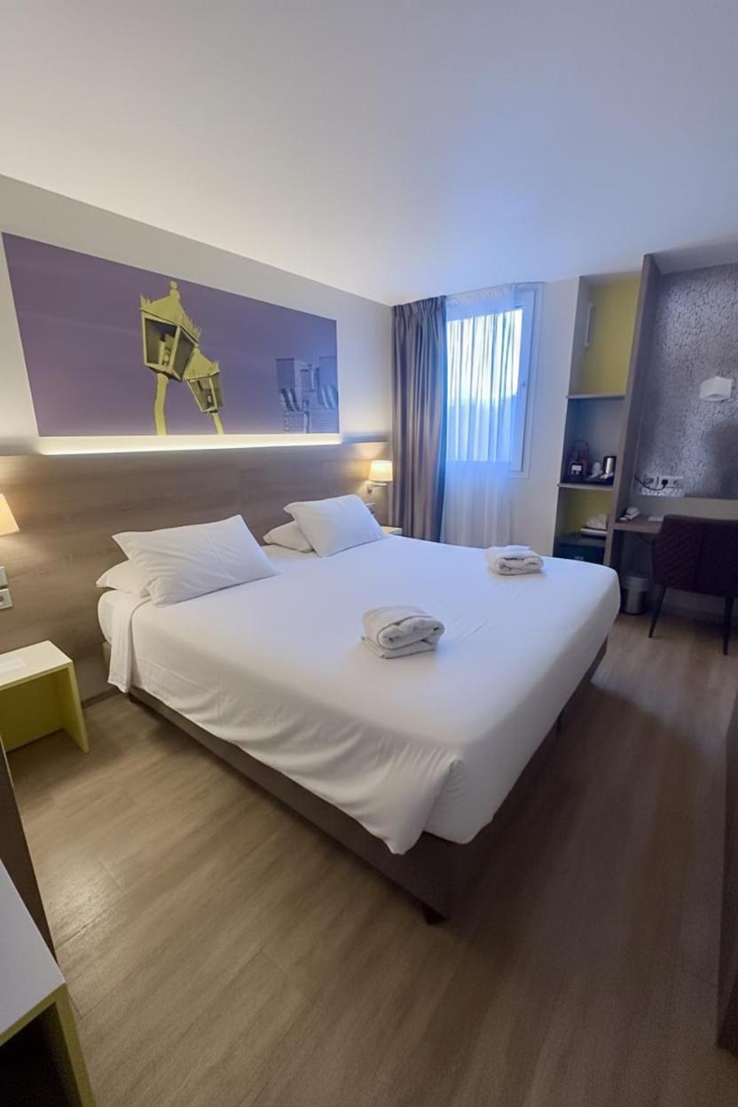 Standard King Room