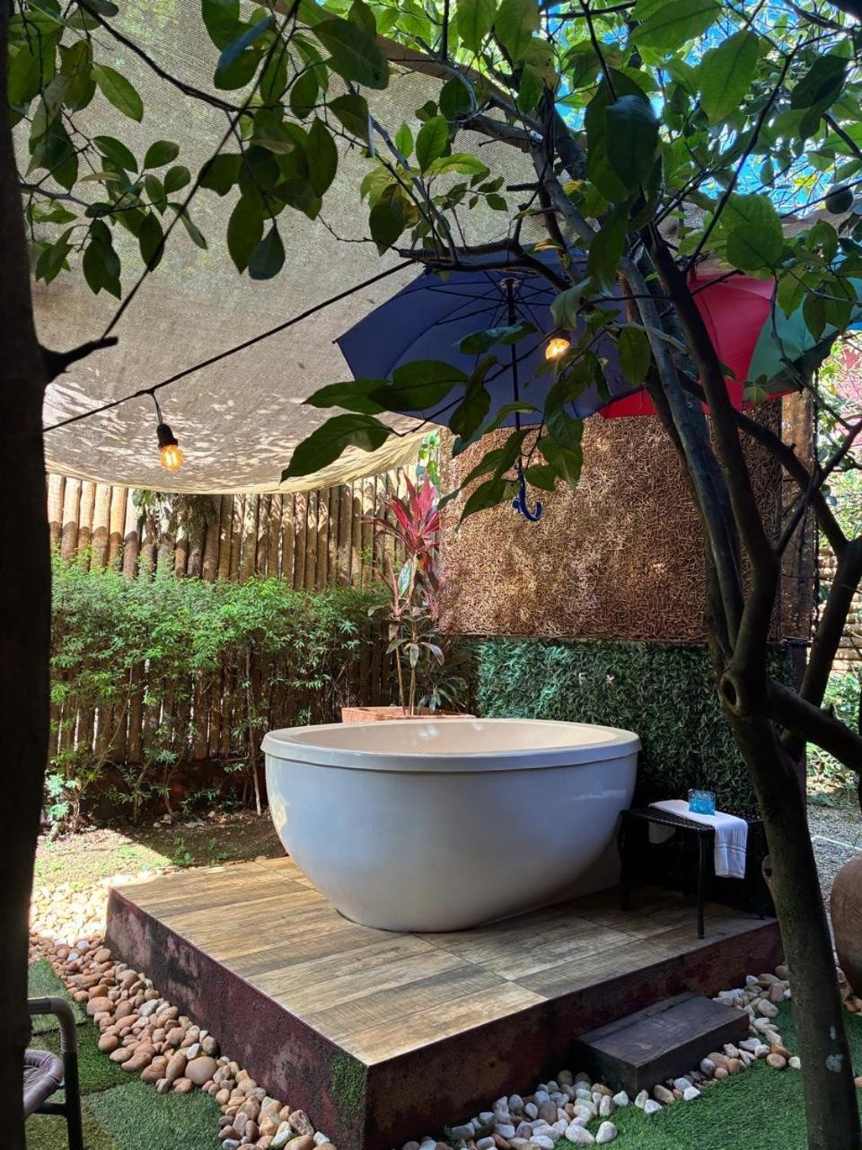 Deluxe Double Room Bath