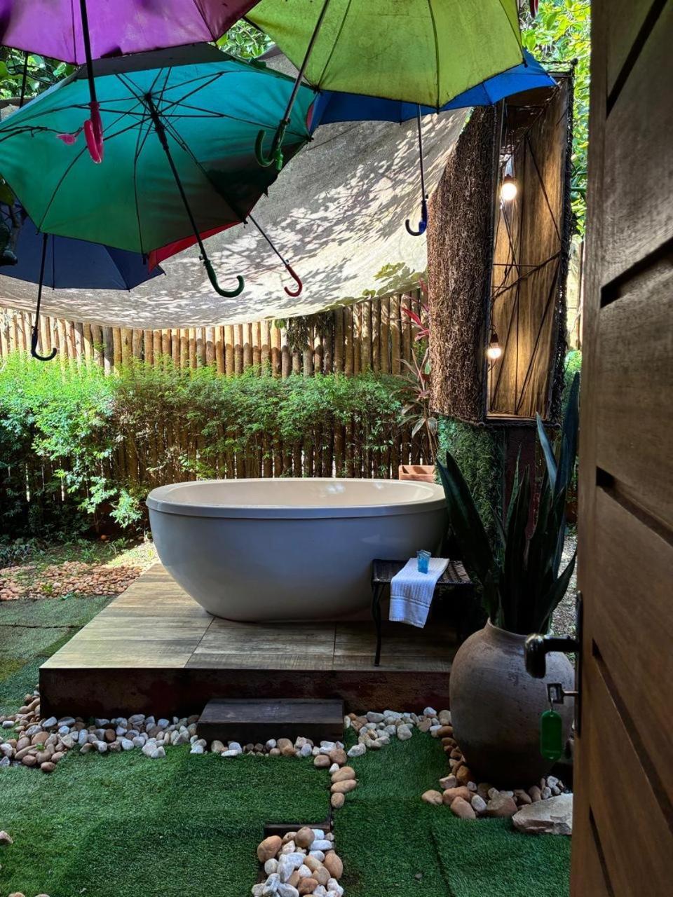 Deluxe Double Room Bath