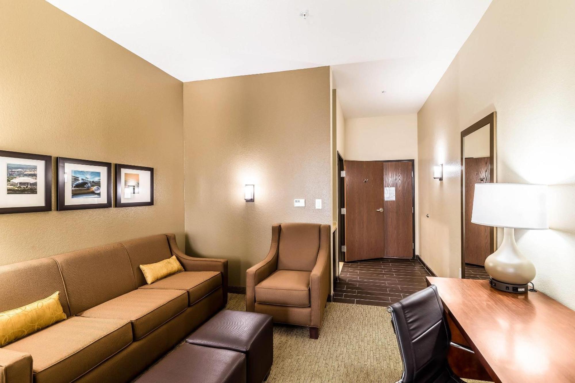 King Suite Sofa Bed Non-Smoking
