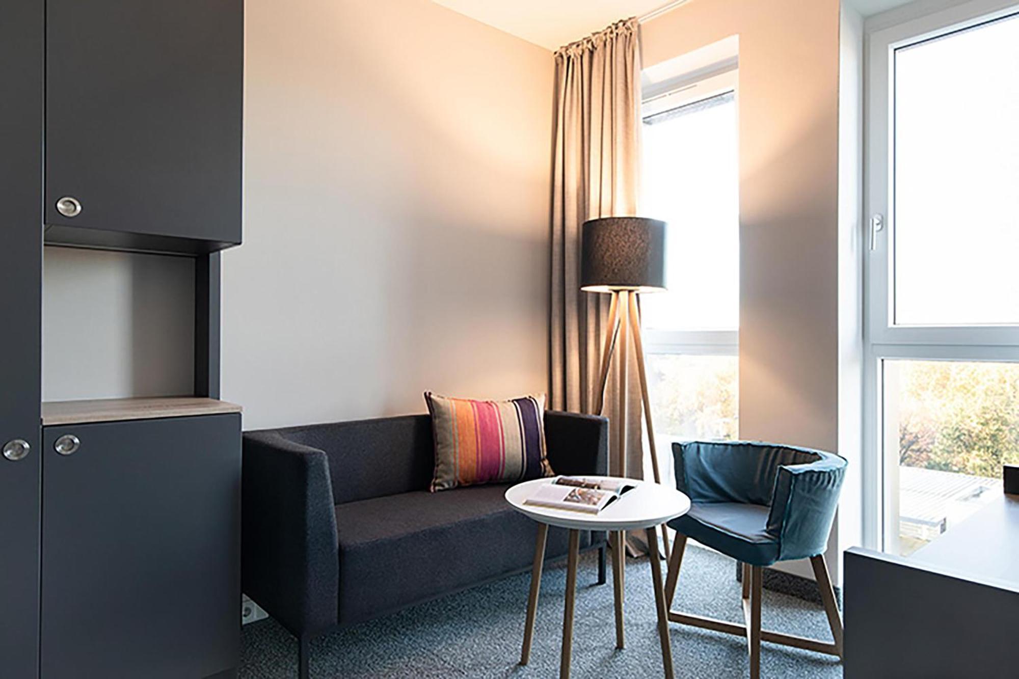 SECONDARY Apartment