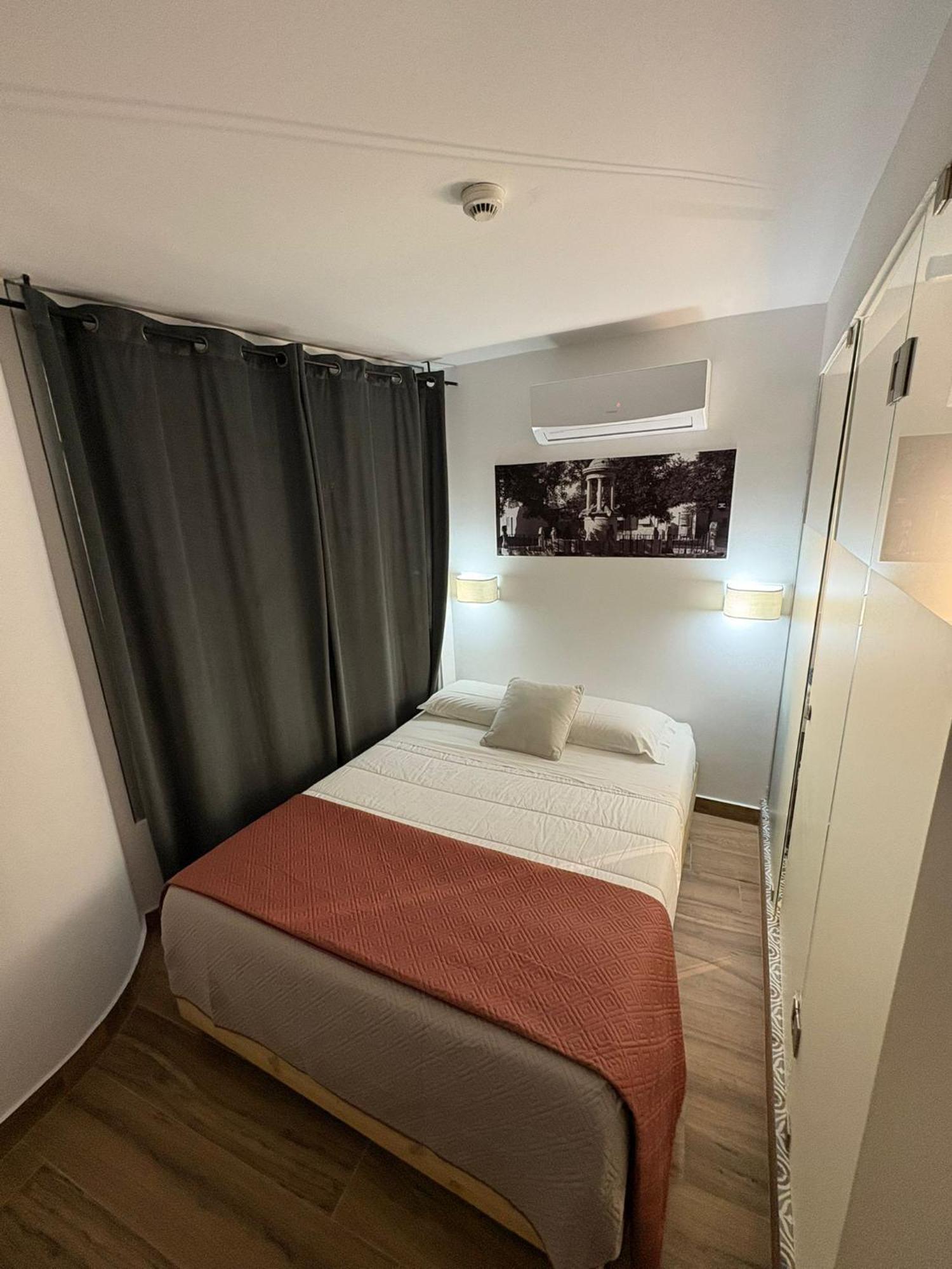 Double Room Private Bathroom