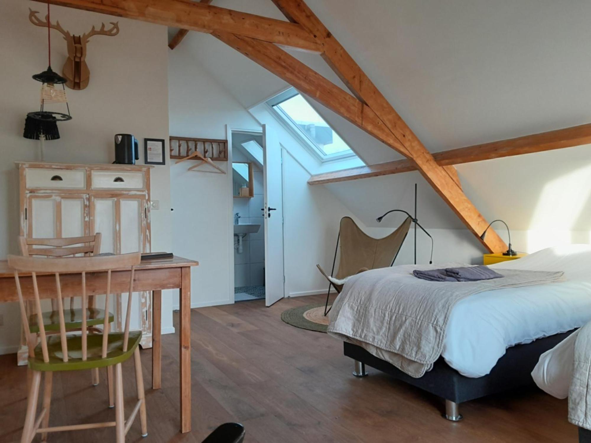 Double Room Private Bathroom