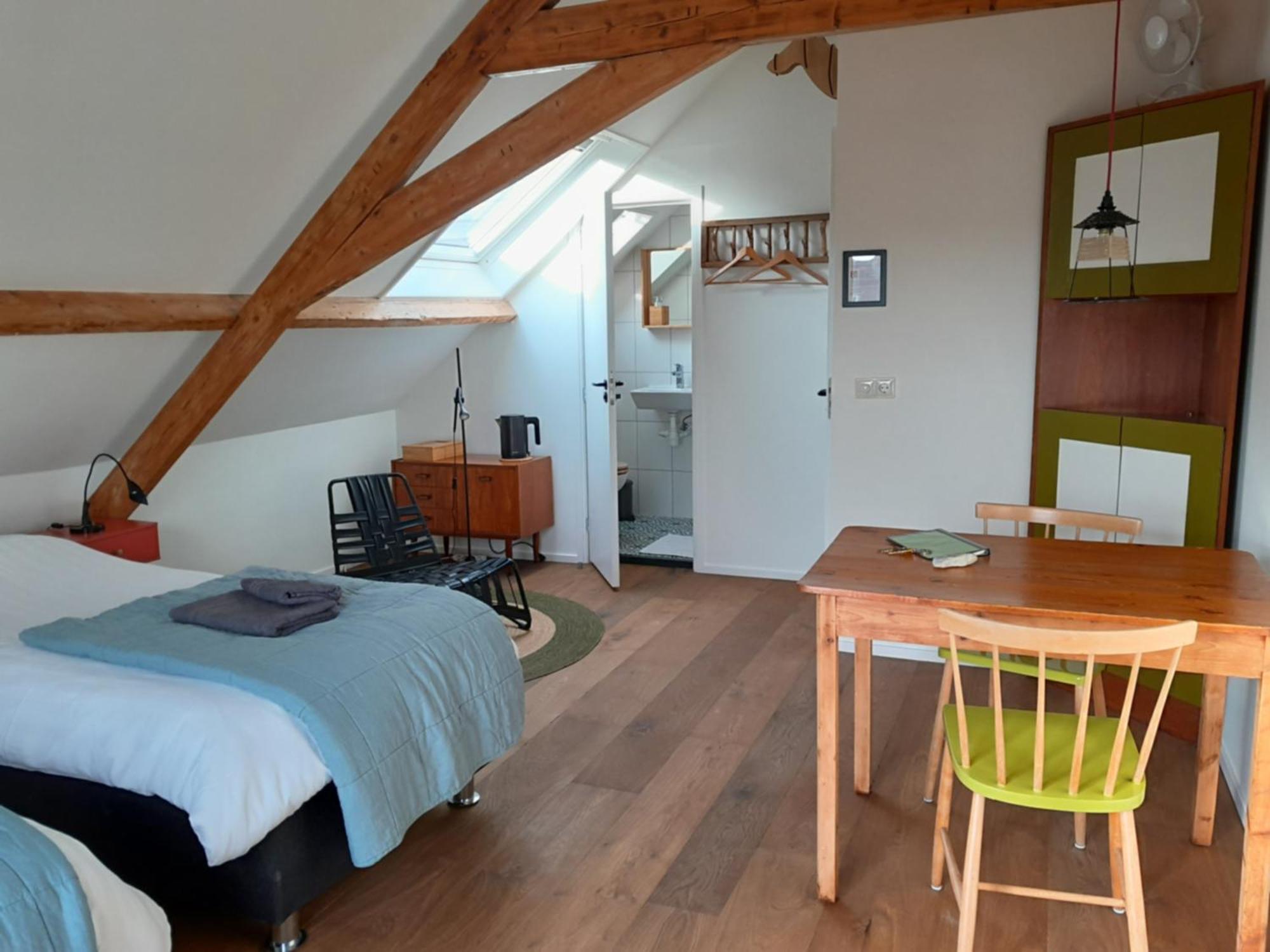 Double Room Private Bathroom