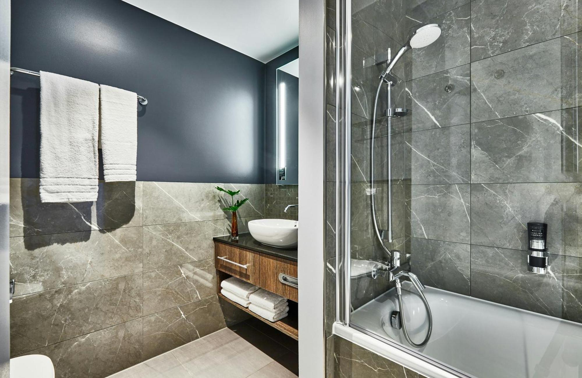 NYX Suite