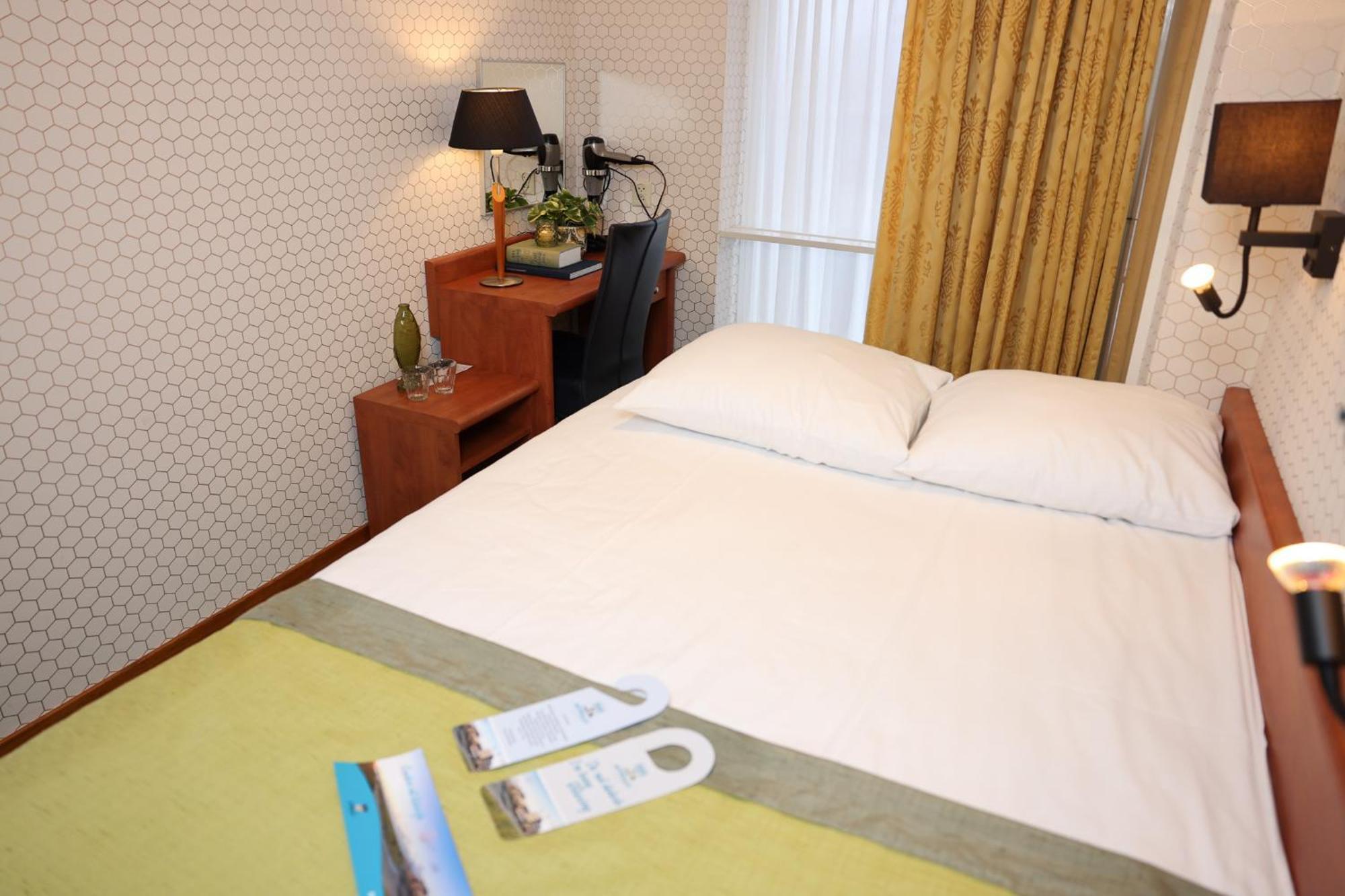 Single Room Small Double Bed