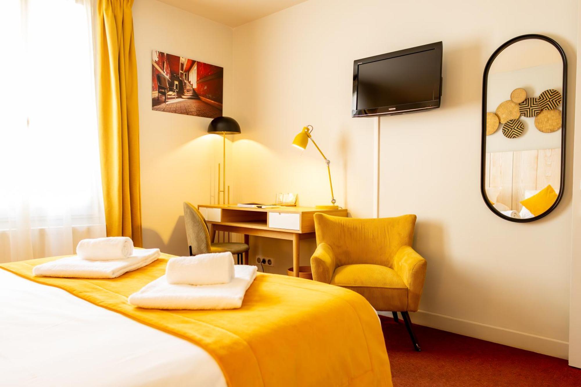 Queen-Size Superior Double Room