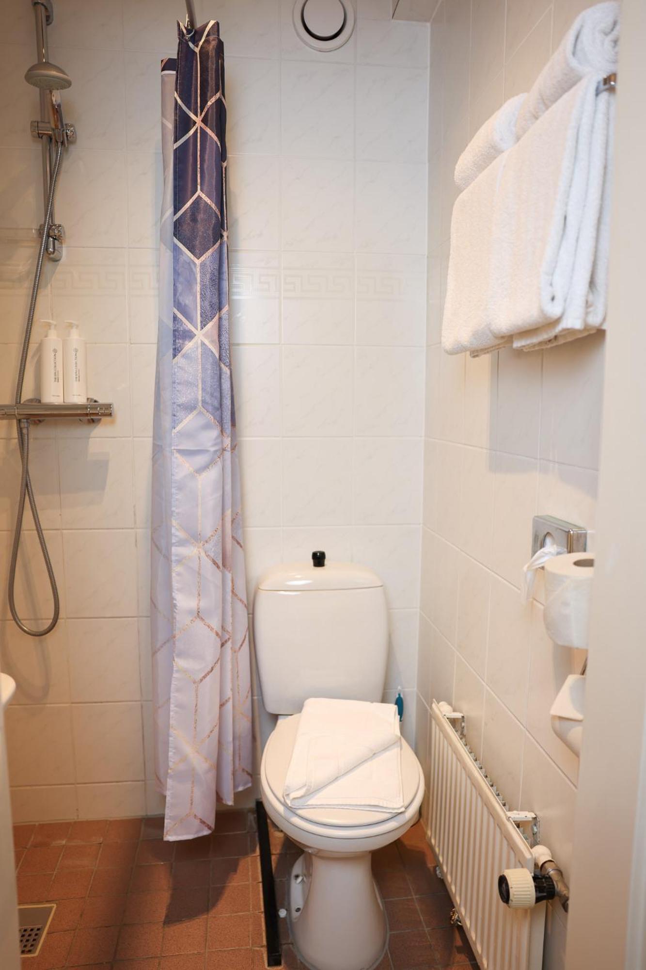 Single Room Small Double Bed