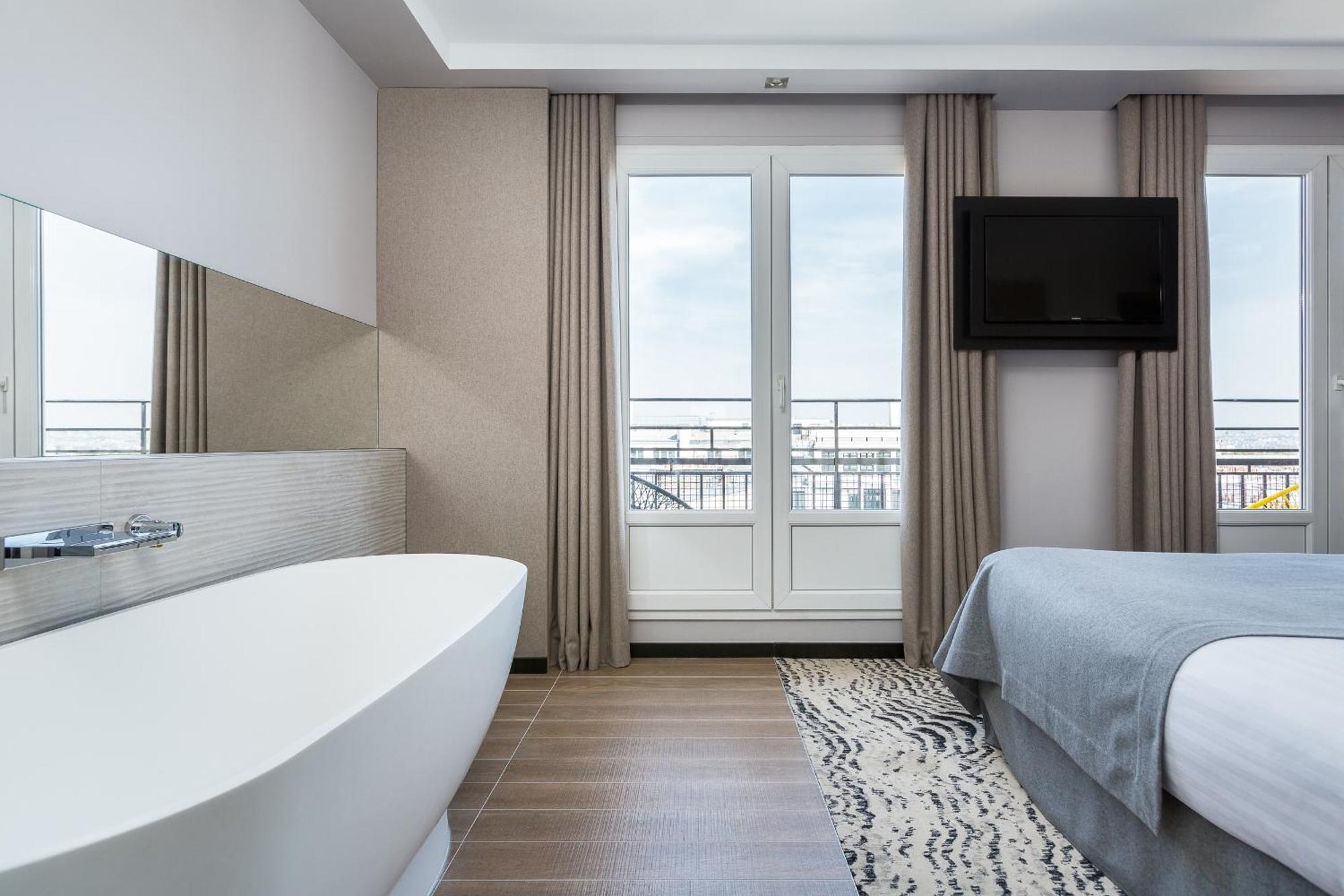 Deluxe Double Room Panoramic Sacré-Coeur View
