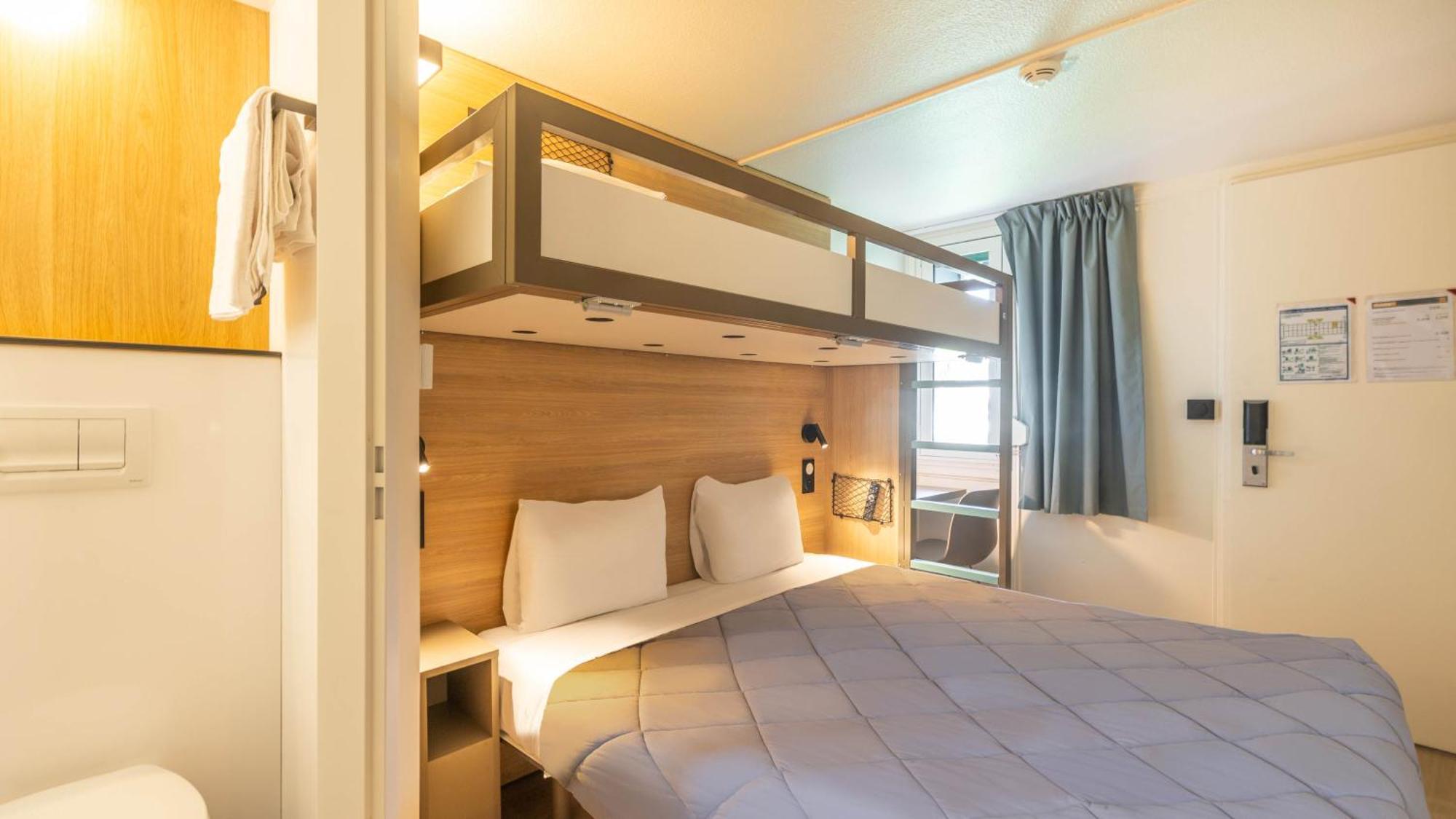Standard Queen Room One Bunk Bed,1773681598:JPEG