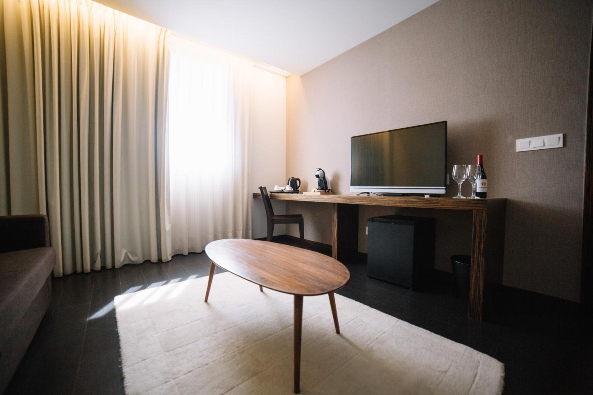 Junior Suite 1 King Bed 1 Sofa Bed