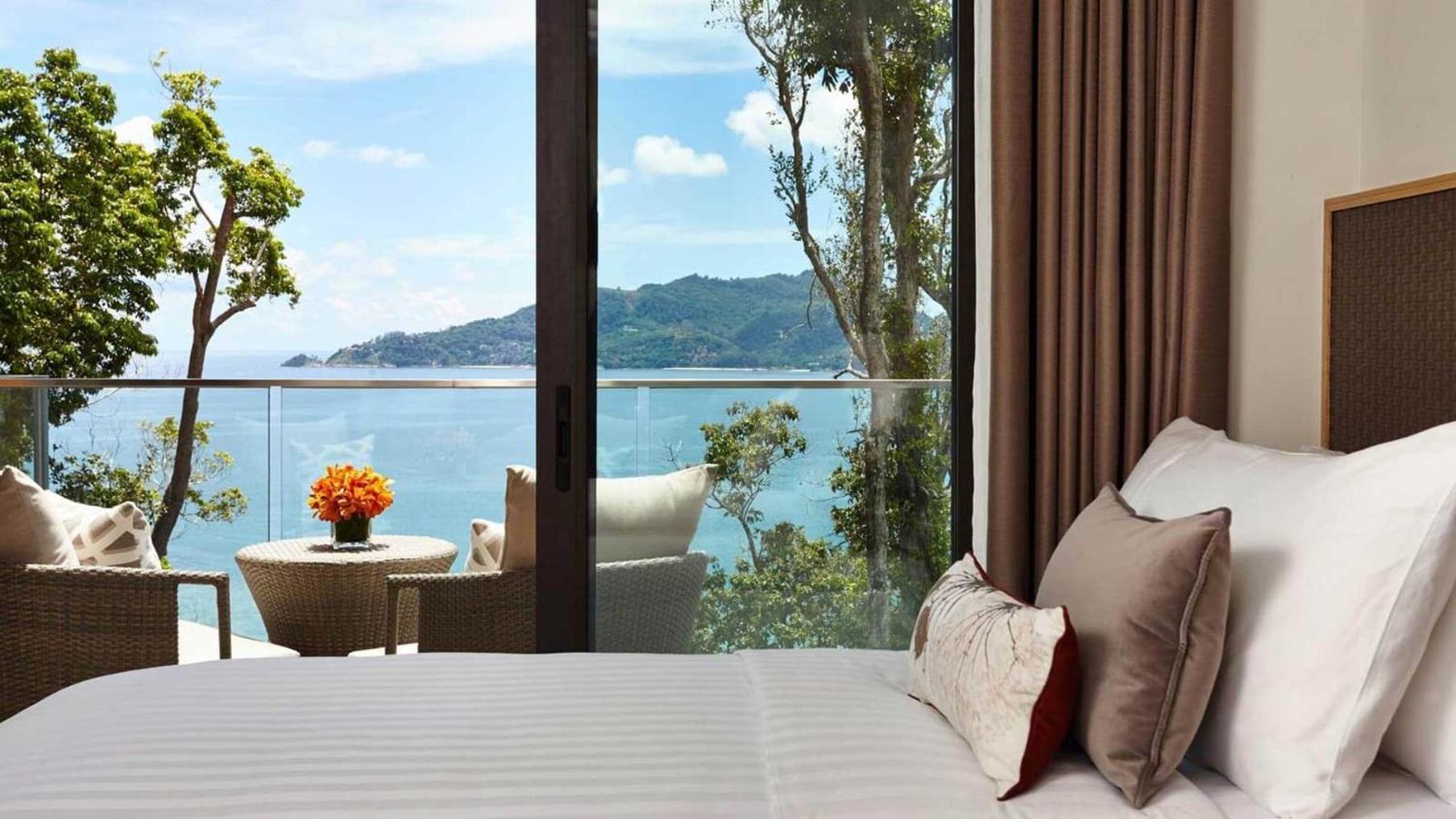 One-Bedroom Suite Ocean View Balcony