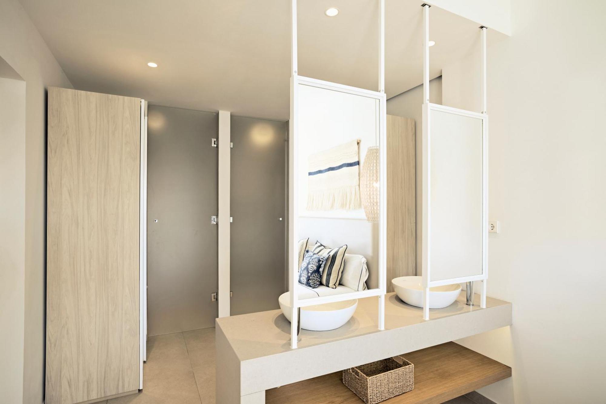 Two-Bedroom Suite Sea View