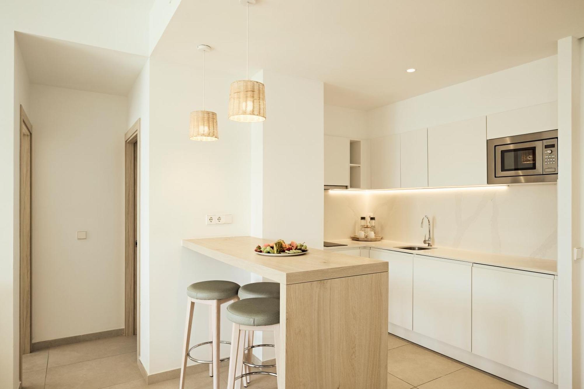 Two-Bedroom Suite Sea View