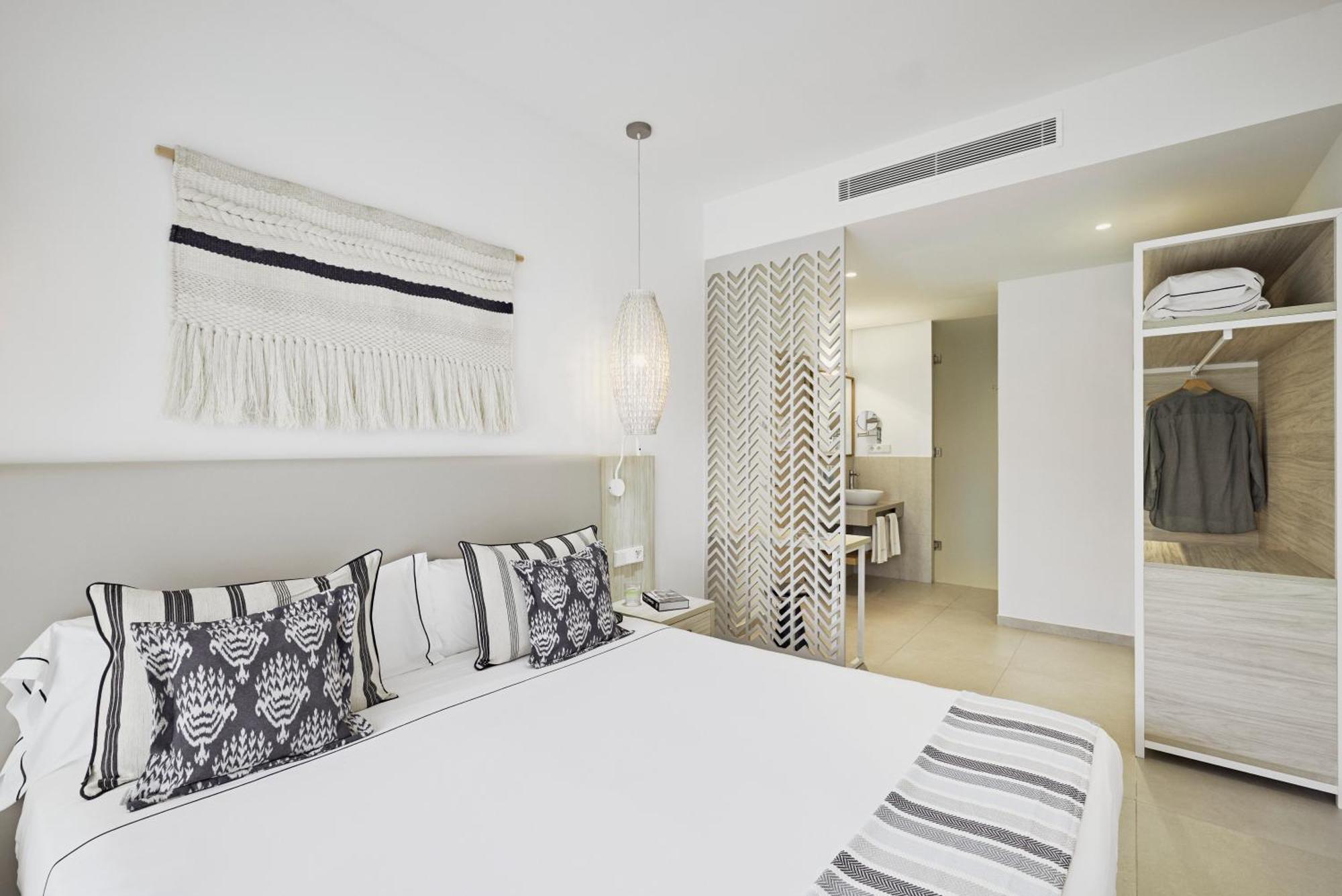 One-Bedroom Suite Garden View