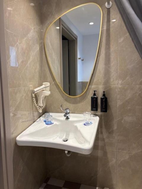 Double or Twin Room Disability Access