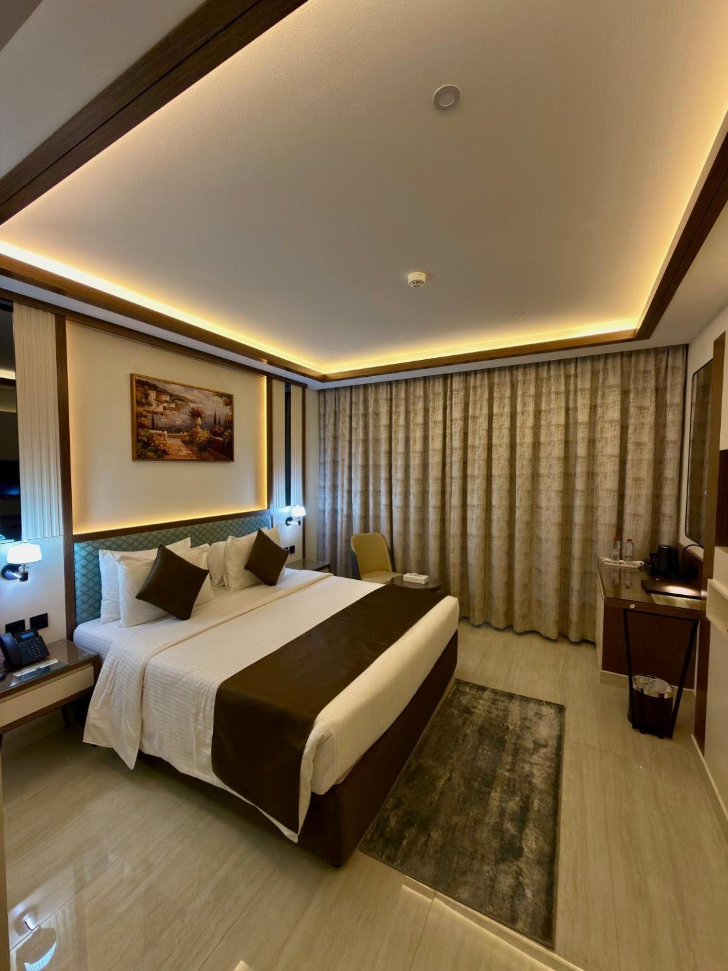 Standard King Room