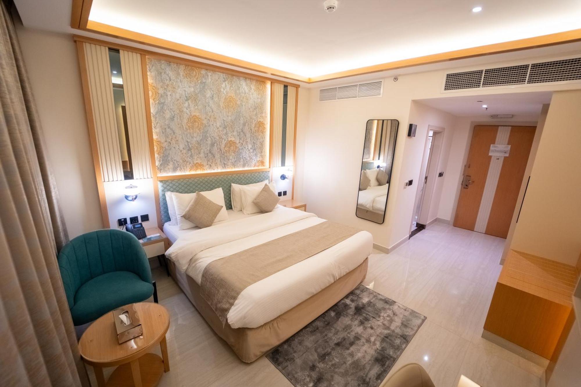 Deluxe King Room
