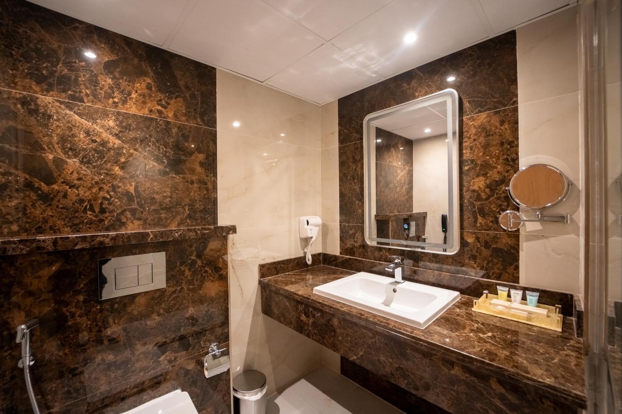Standard King Room