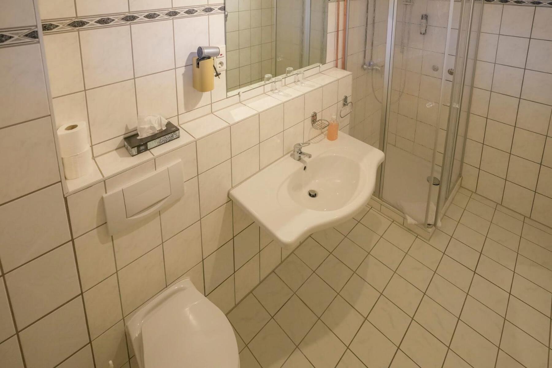 Standard Doppelzimmer mit Moselblick und Balkon