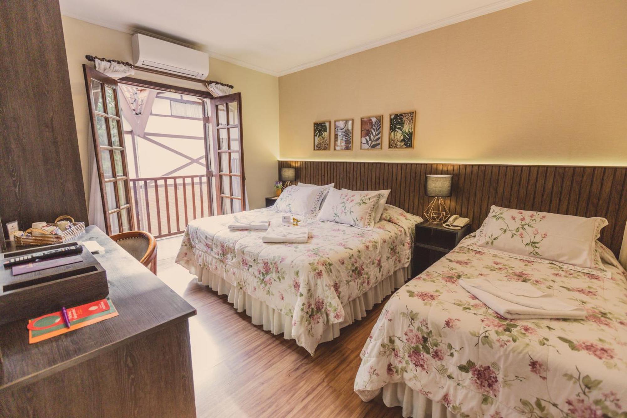 Luxury Triple Room Balcony
