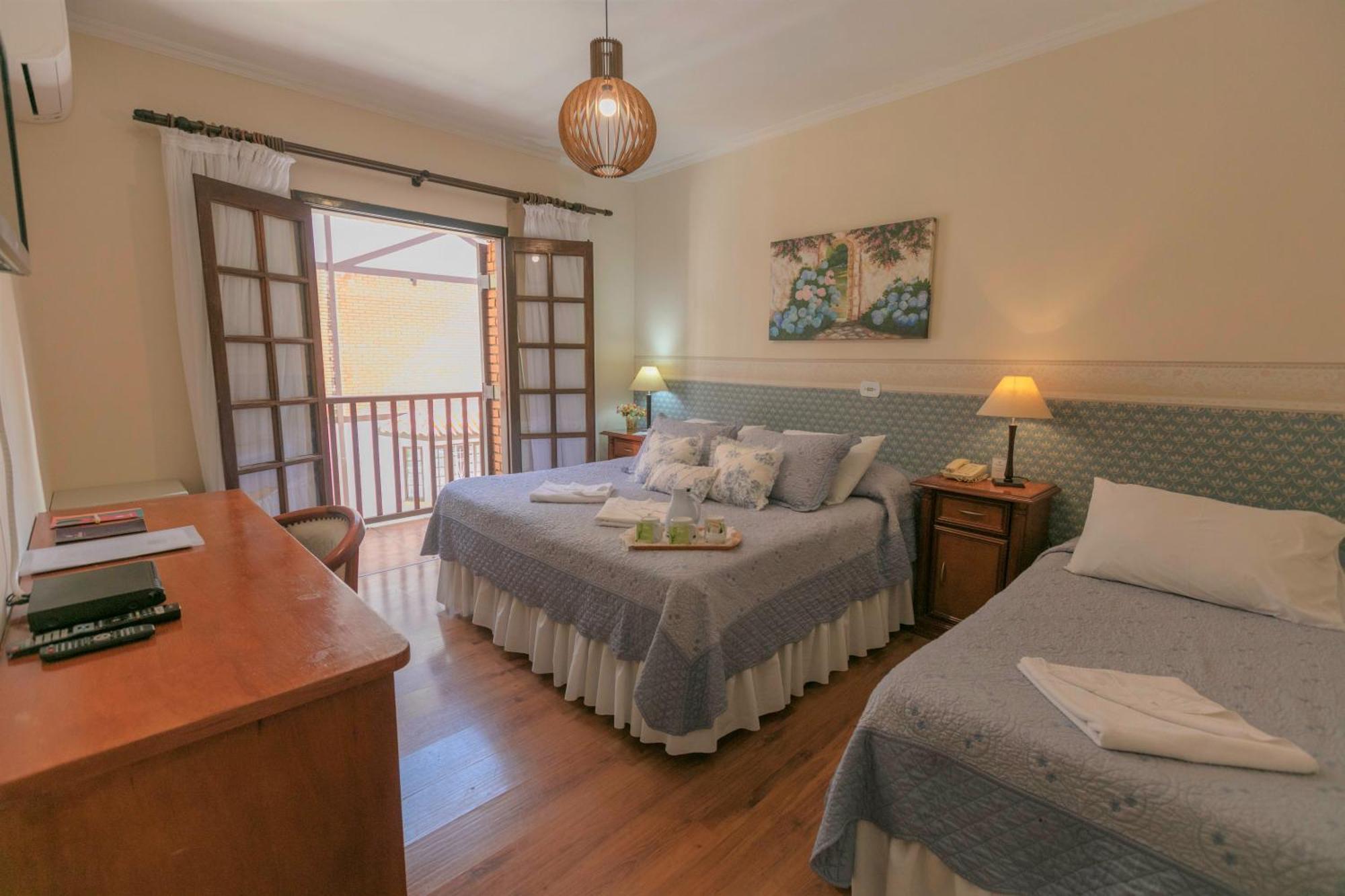 Luxury Triple Room Balcony