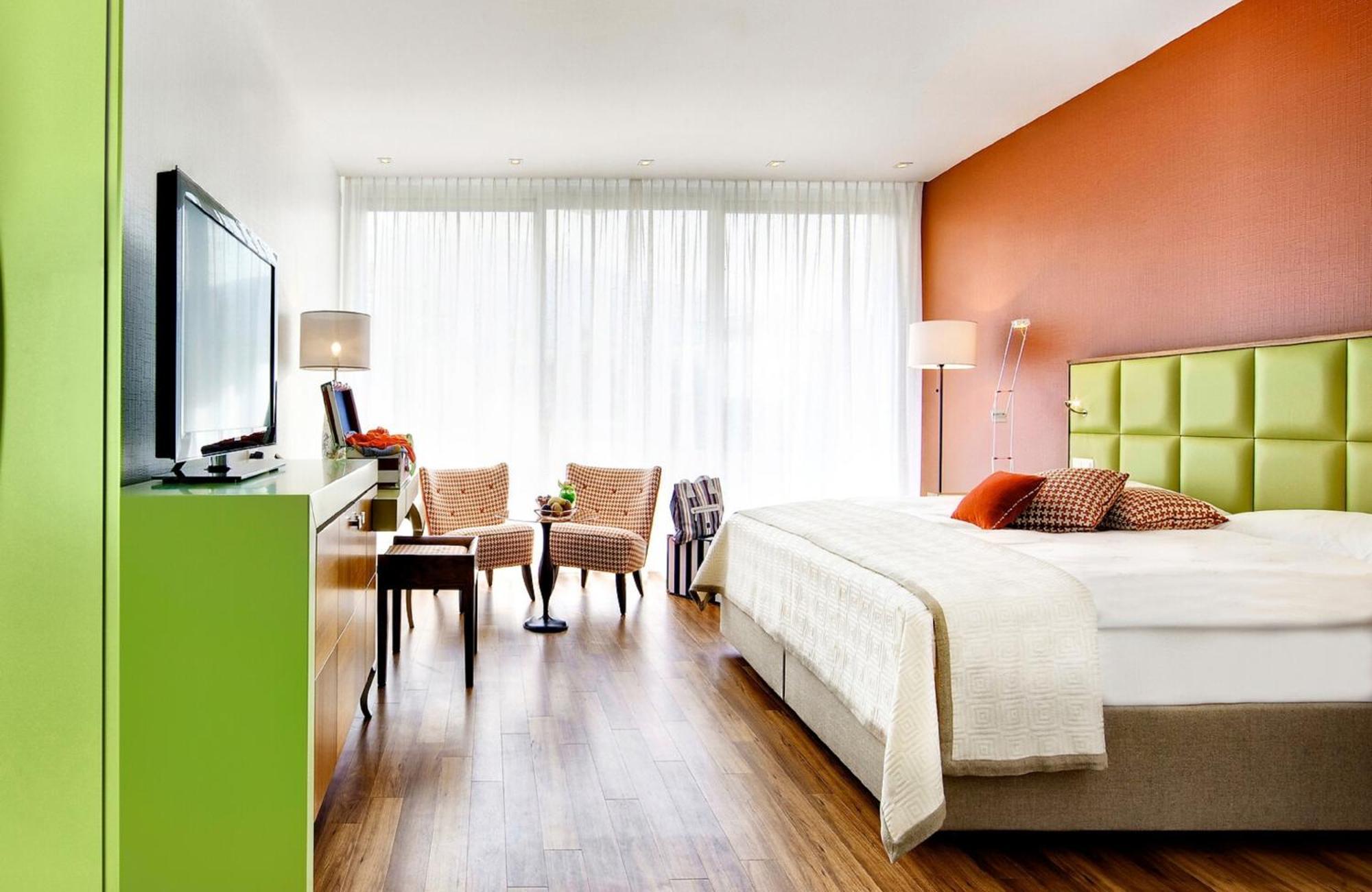 Comfort Double Room Quiet Street View