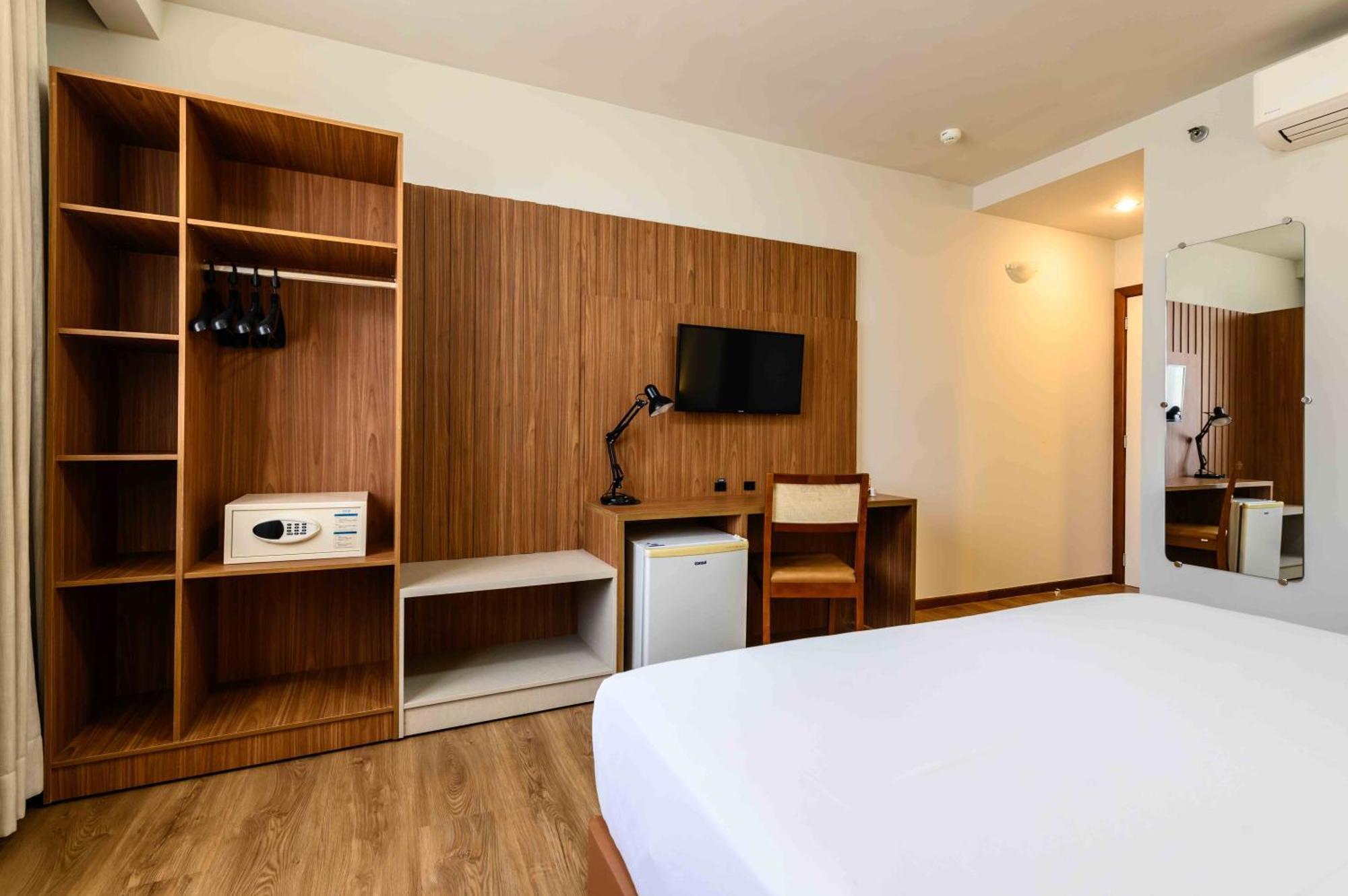 Superior Double Room double bed