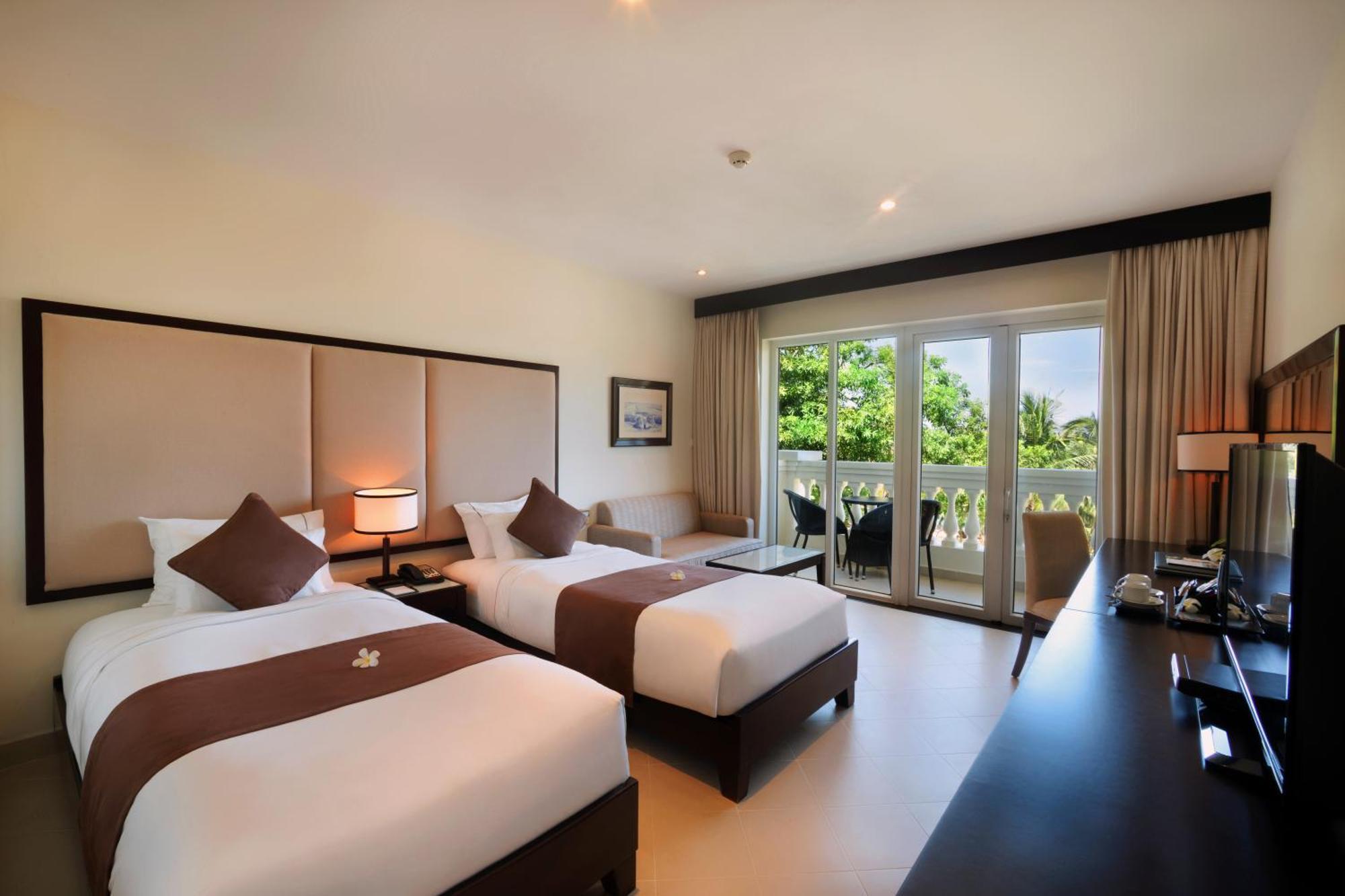 Superior Room Garden View Facing the Sea