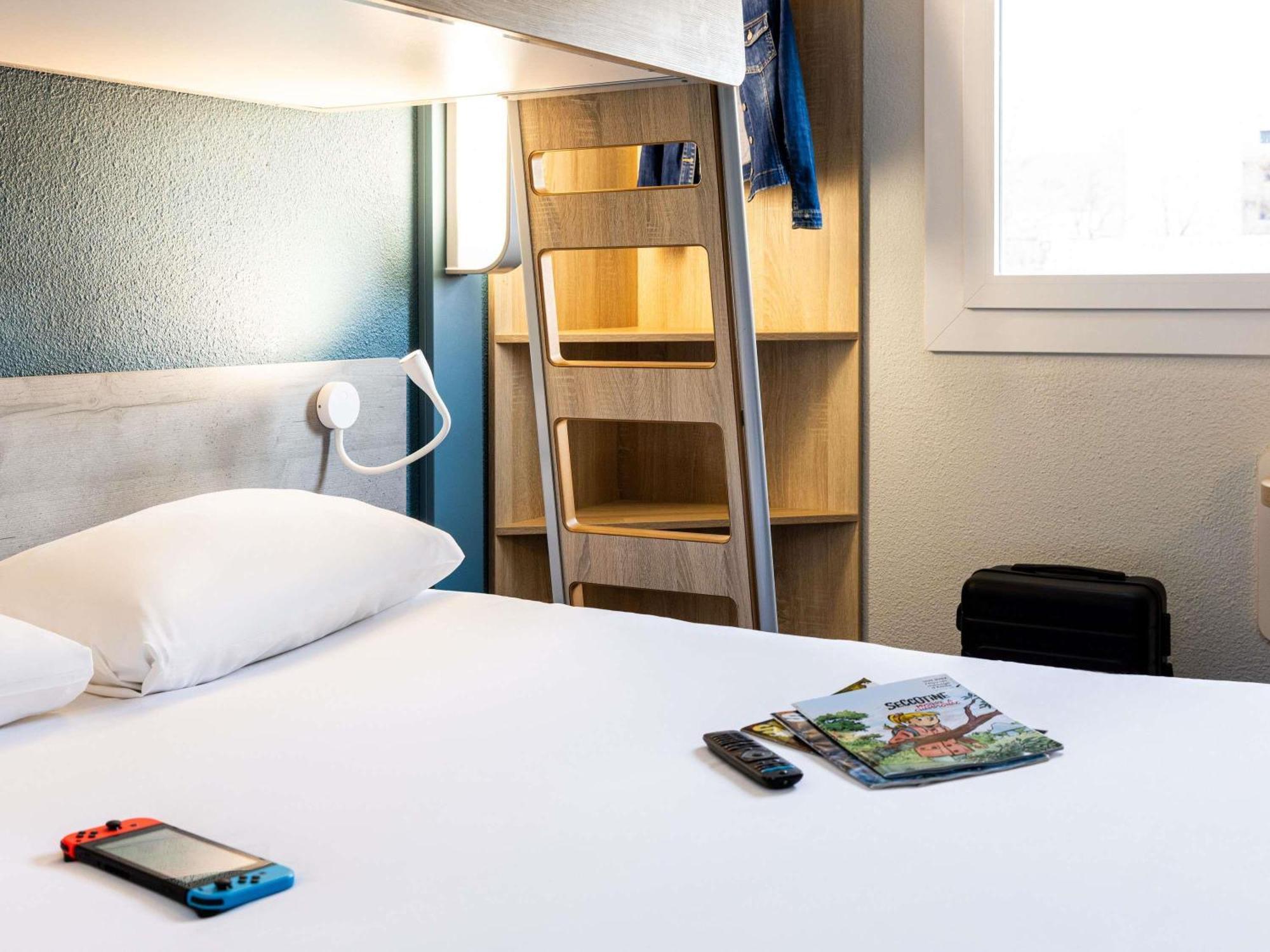Triple Room One Double Bed One Bunk Bed