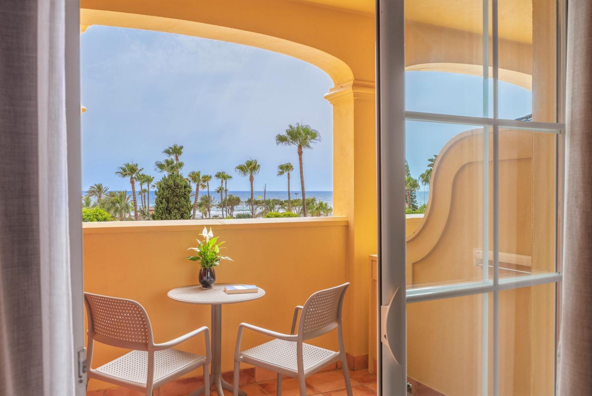 Double or Twin Room Side Sea View