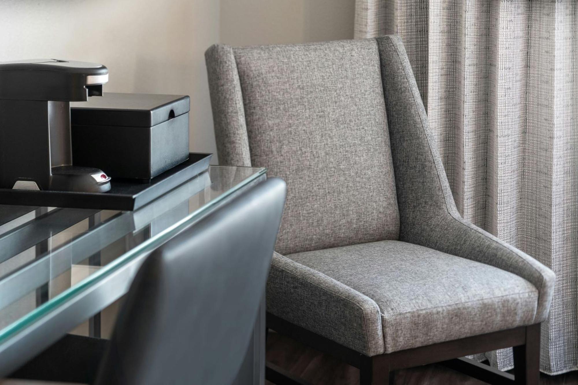 Queen Room Two Queen Beds Hearing Accessible