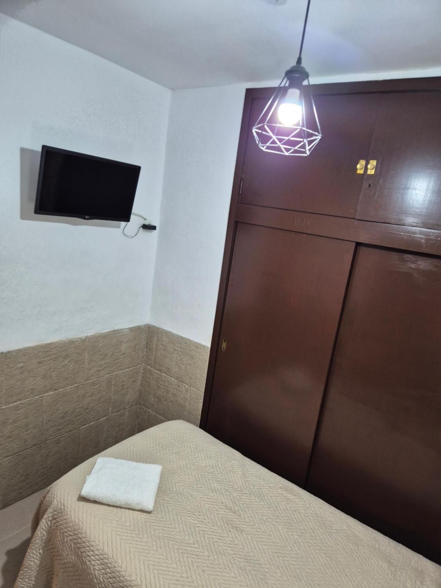 Single Room Private Bathroom