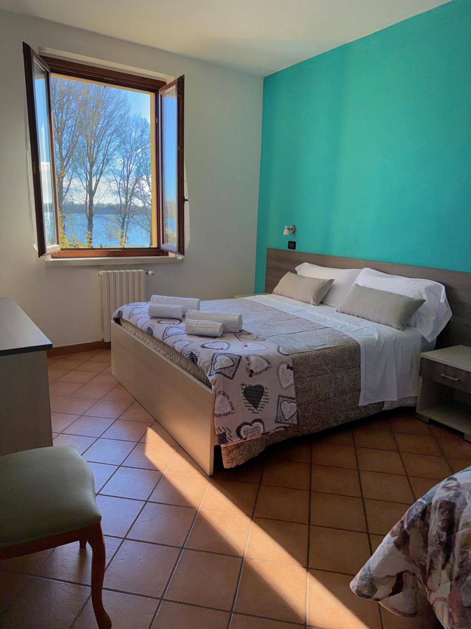 Triple Room Lake View