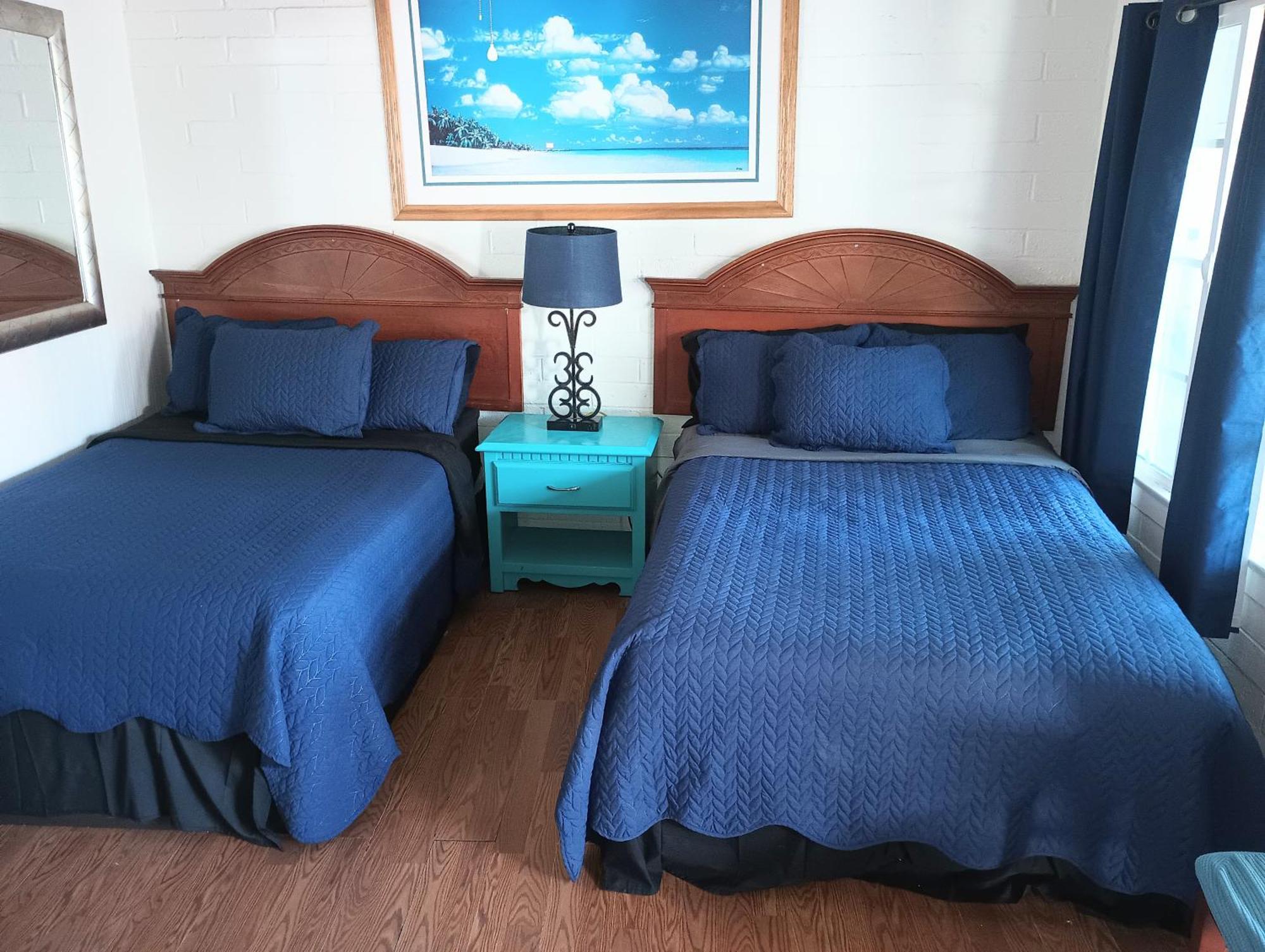 Queen Room Two Queen Beds Kitchen