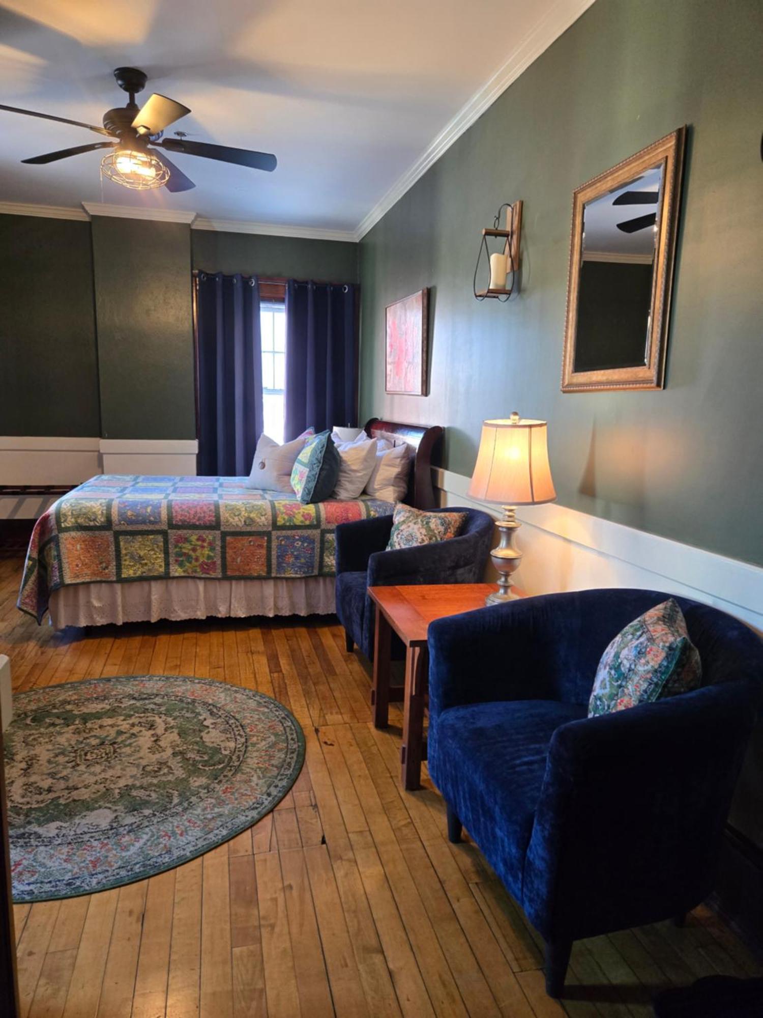 Queen Suite
