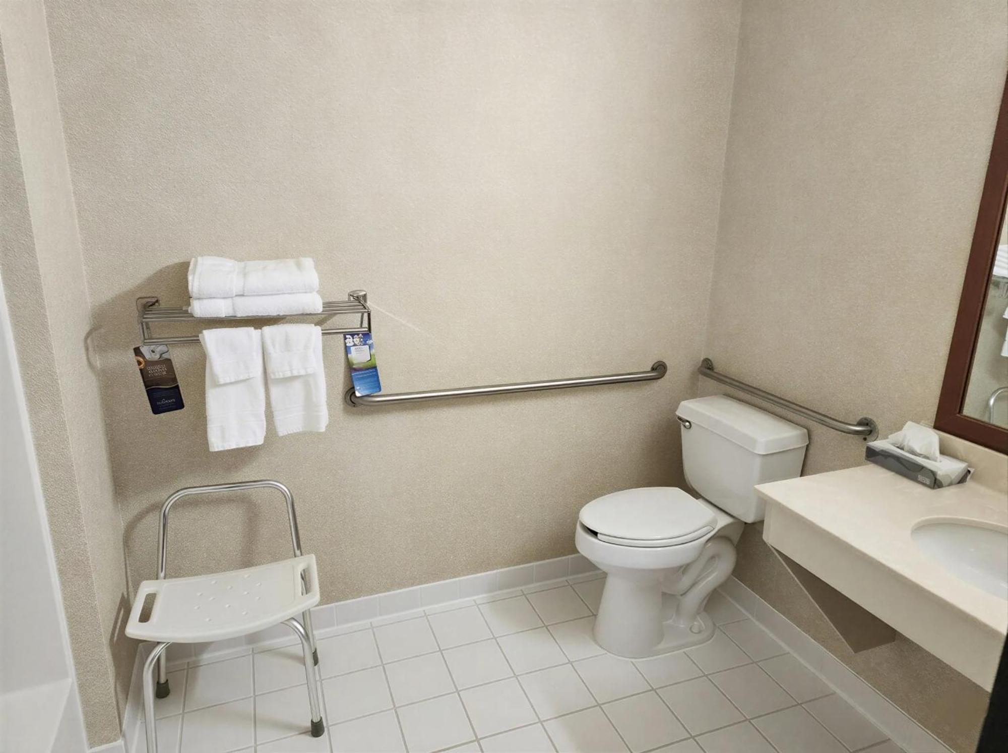 Queen Room Mobility Access or Non-Smoking