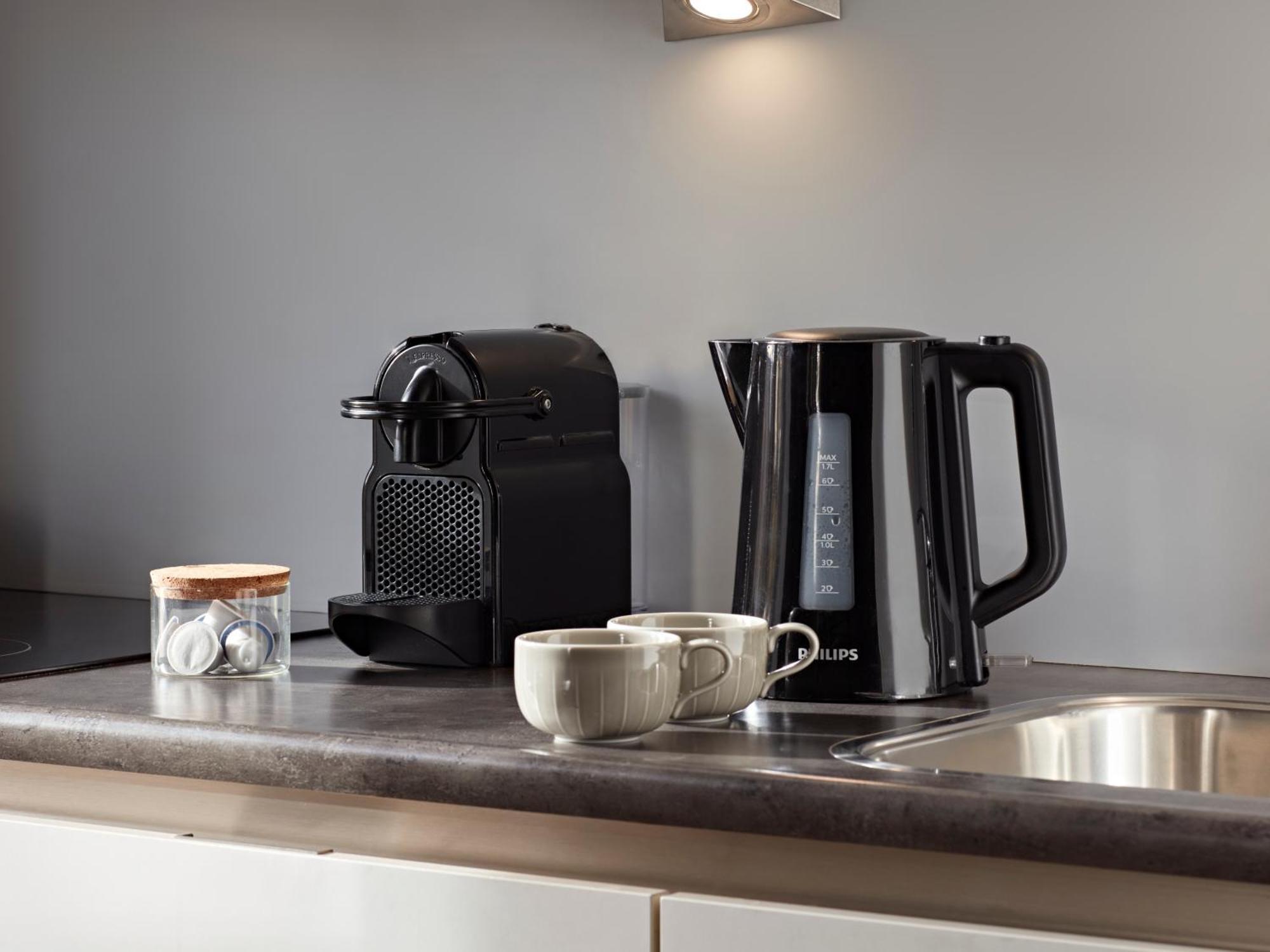 Medium Studio Kitchen